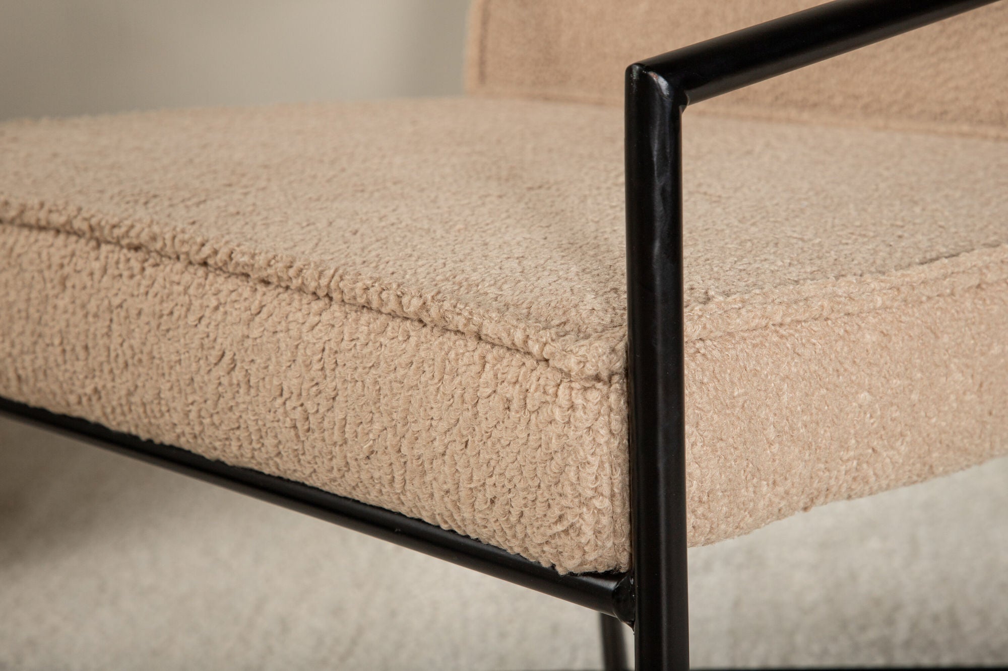 Venture Home Rakel Single Sofa - Black / Beige Teddy