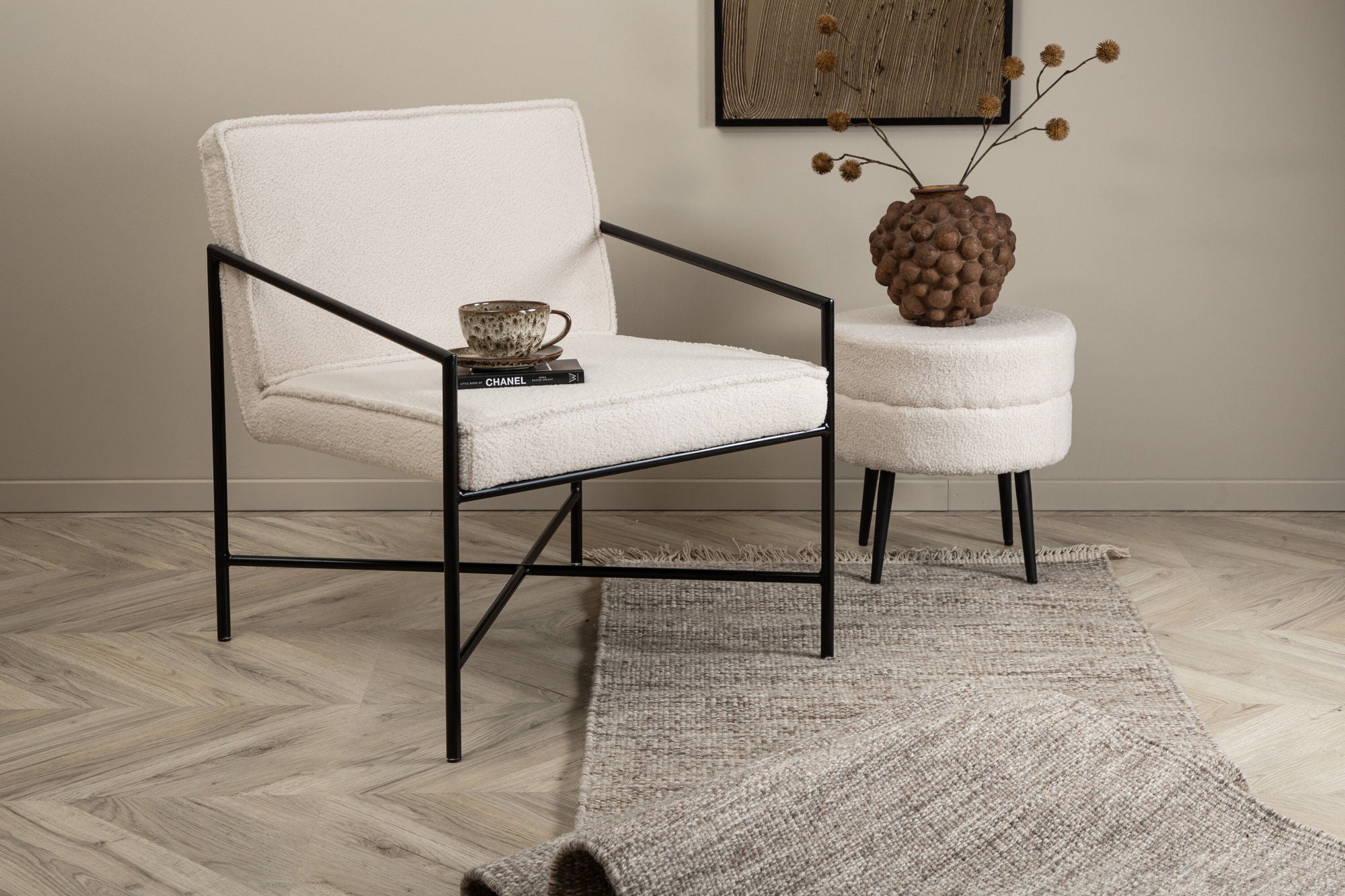Venture Home Rakel Single Sofa - Black / Offwhite Teddy
