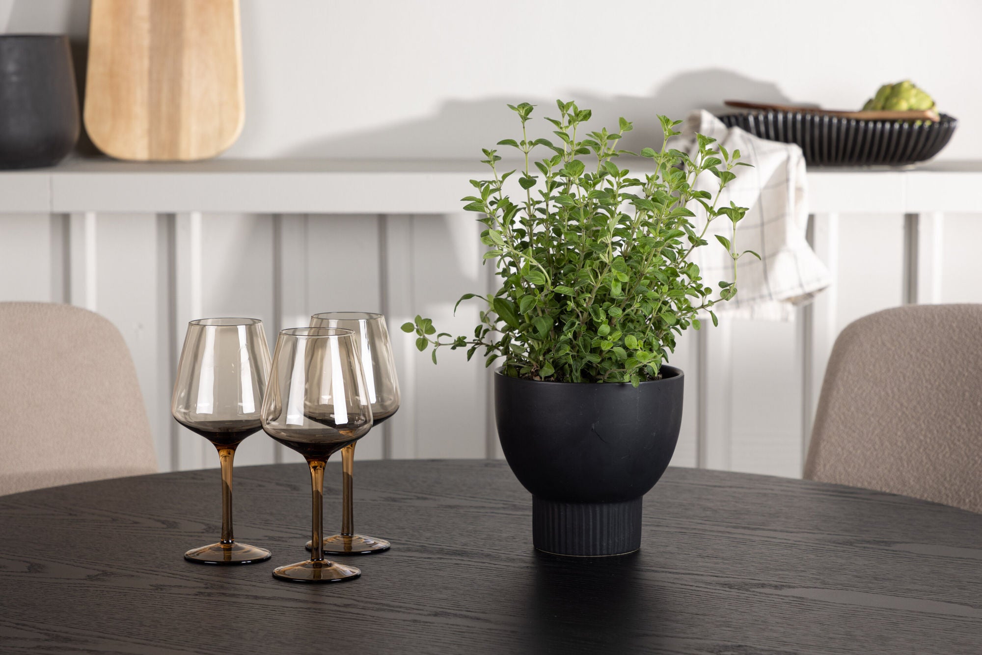 Venture Home Olivia spisebord - Black / Black Veneer +Seda Spisebordsstol - Matte brown / Beige Fabric _4