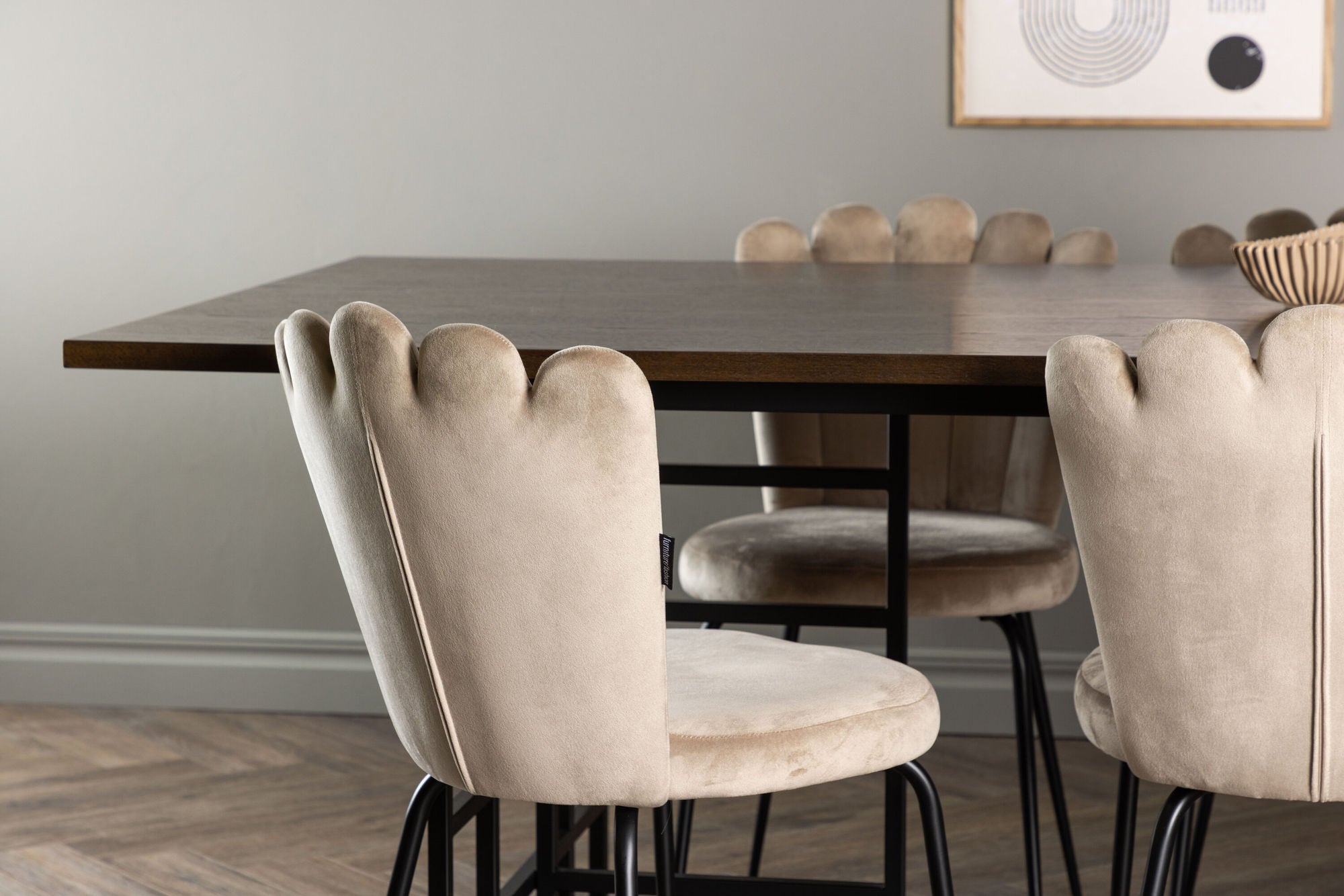 Venture Home Ystad spisebord - Black / Mocca Oak Veneer +Limhamn Light stol - Black / Beige Velvet _6
