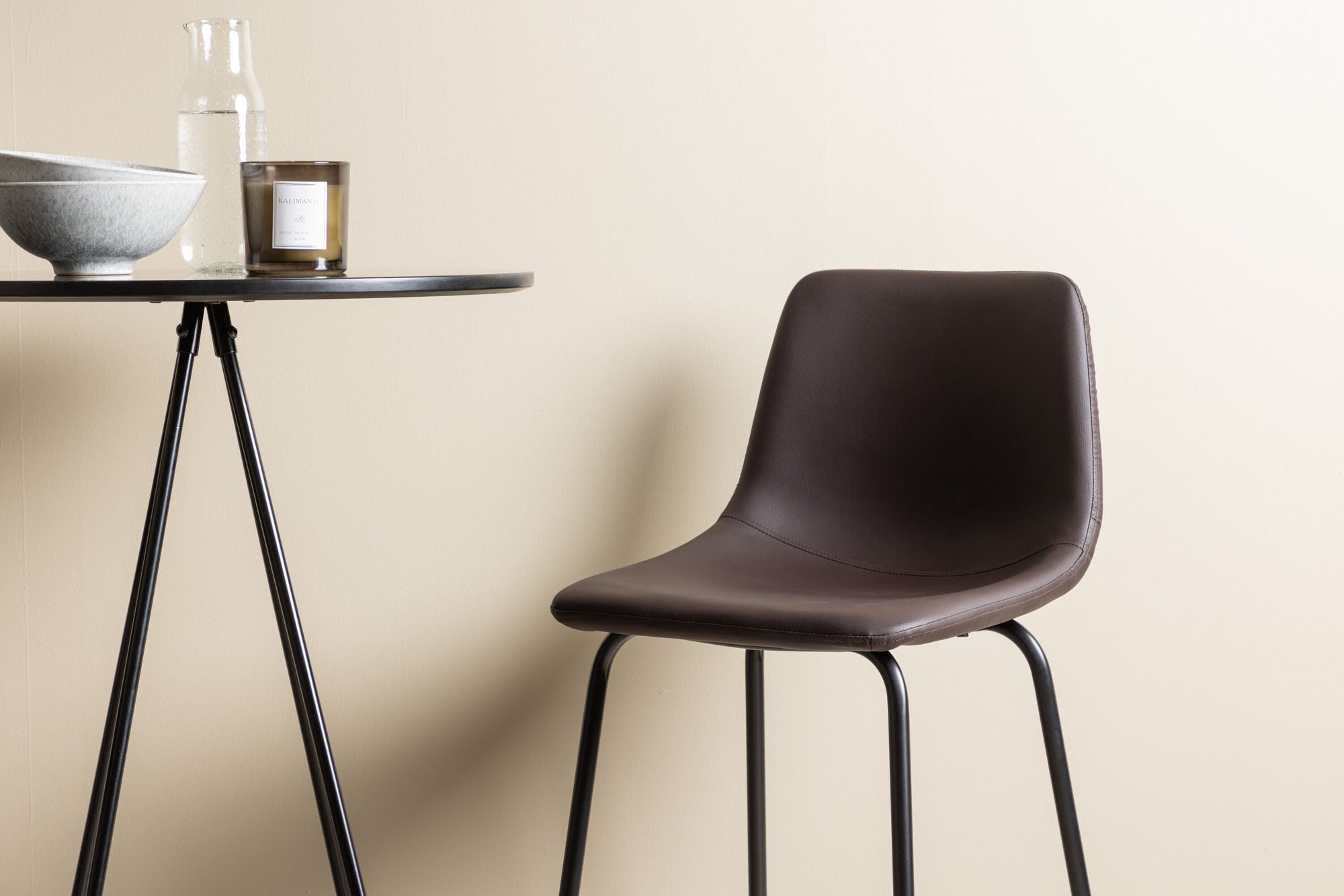 Venture Home Bistro Bar bord φ60 - Black / MDF with veneer +Alexi Bar stol - Matte black / Dark brown PU _2