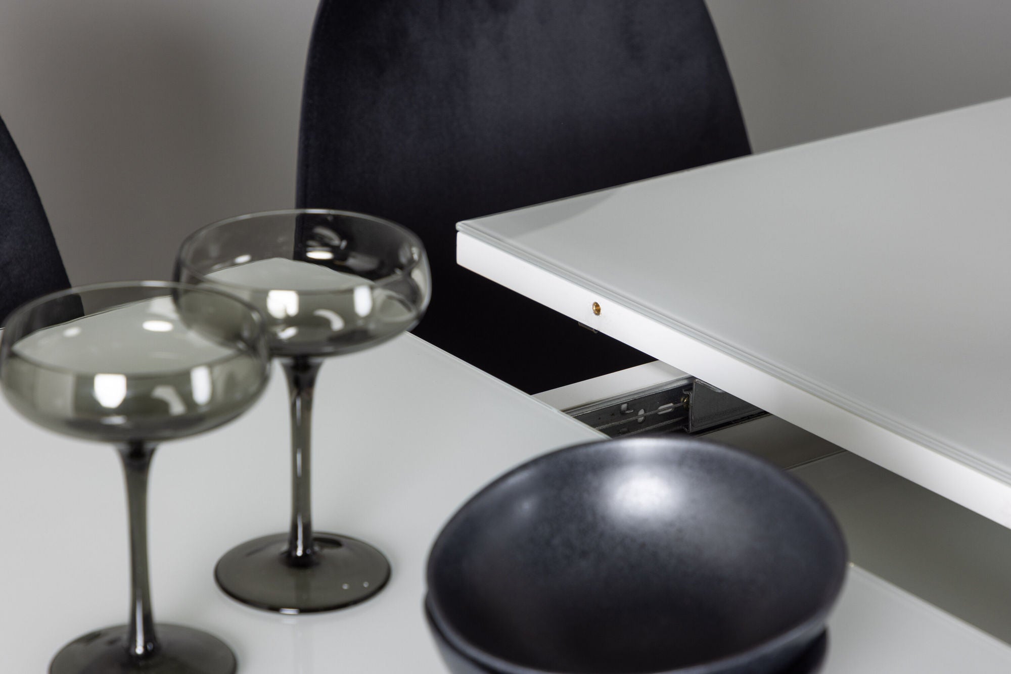 Venture Home Pluto spisebord 120/160*90- White / MDF Glass +Polar Spisebordsstol - Black legs / Black Velvet _4