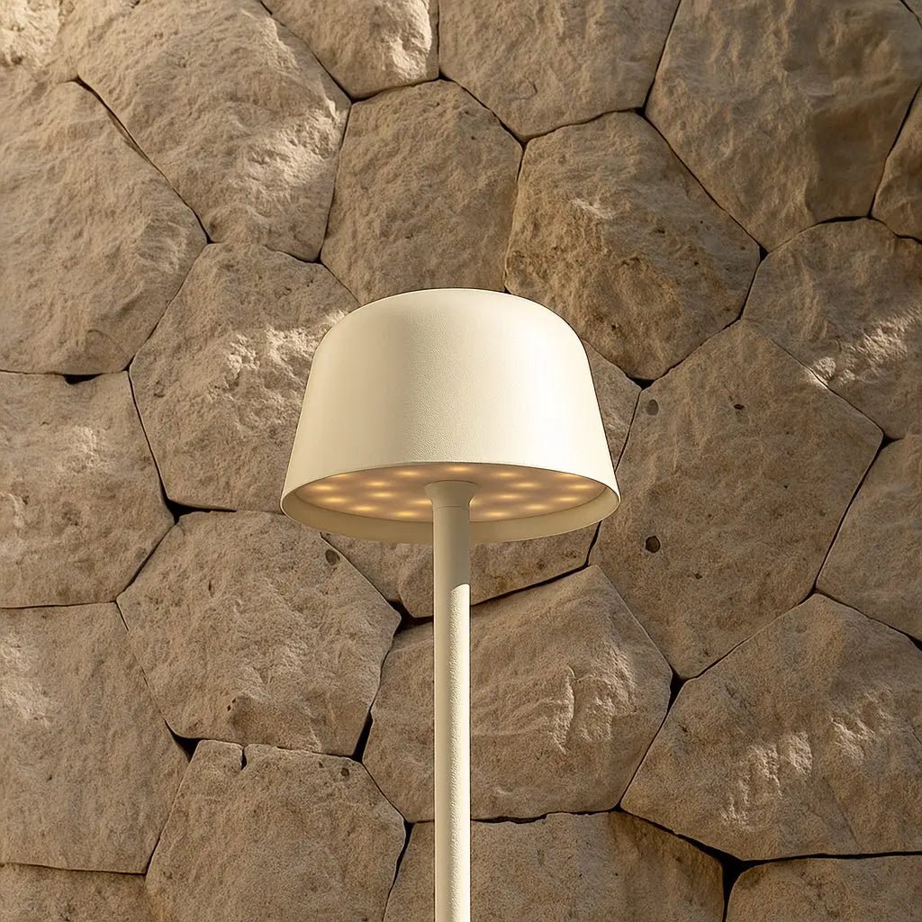 Anton Vanilla Genopladelig Bordlampe