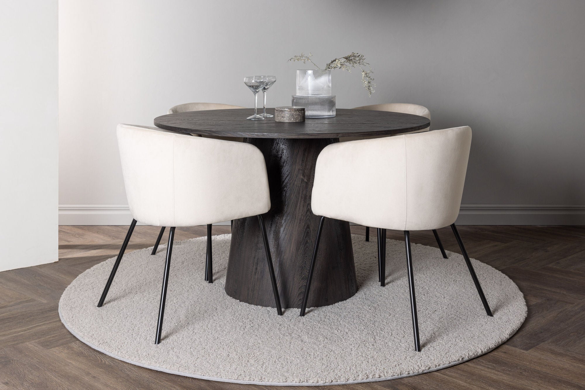 Venture Home Lanzo spisebord φ120 - Mocca/Mocca +Berit stol - Black / Beige Velvet _4