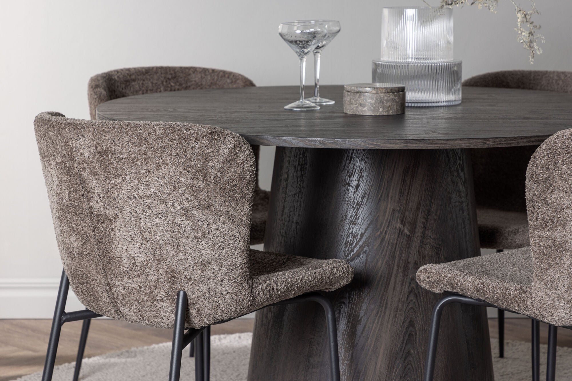 Venture Home Lanzo spisebord φ120 - Mocca/Mocca +Modesto Spisebordsstol - Grey / Smoked Black Boucle _4