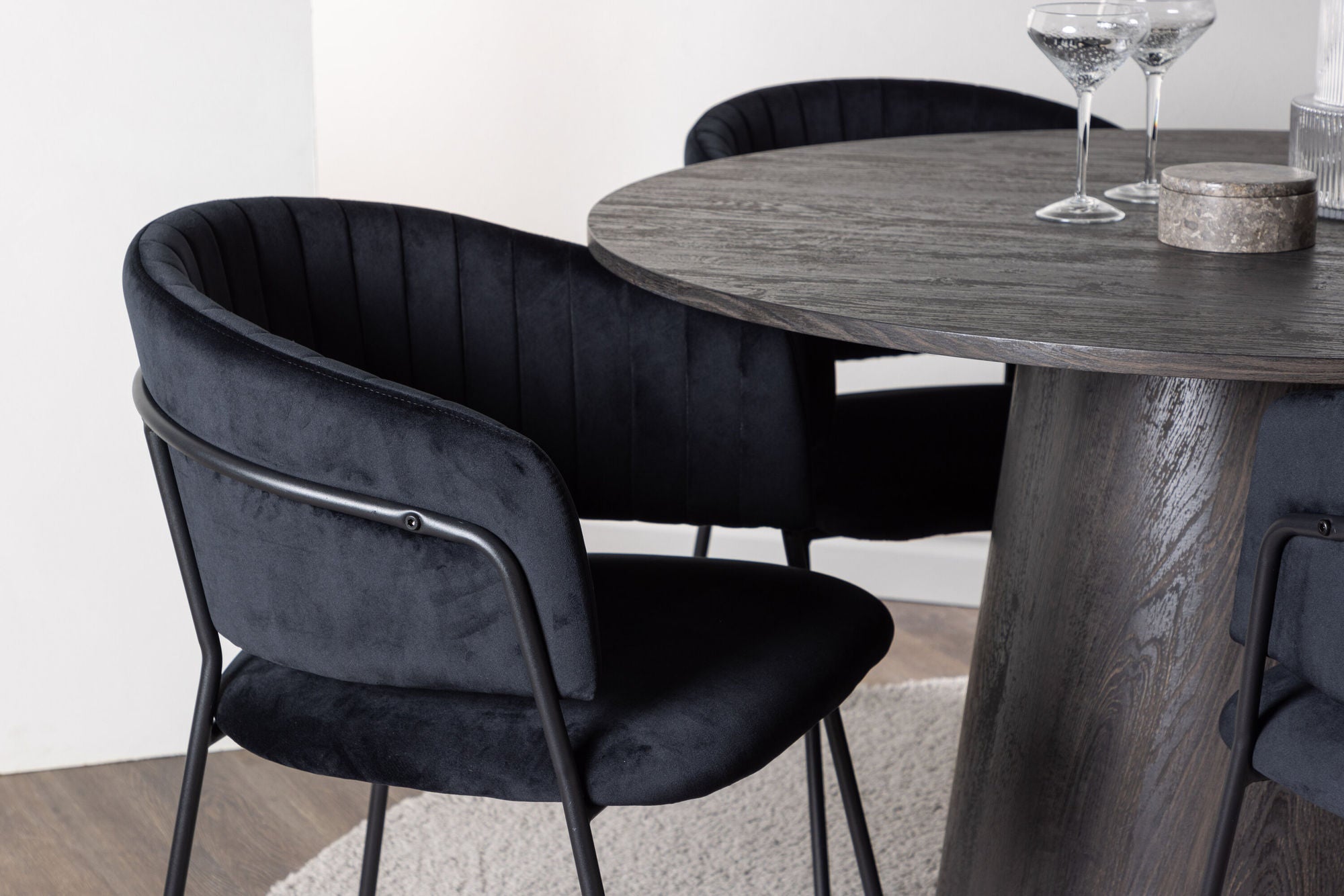 Venture Home Lanzo spisebord φ120 - Mocca/Mocca +Selma Spisebordsstol - Black / Black Velvet _4
