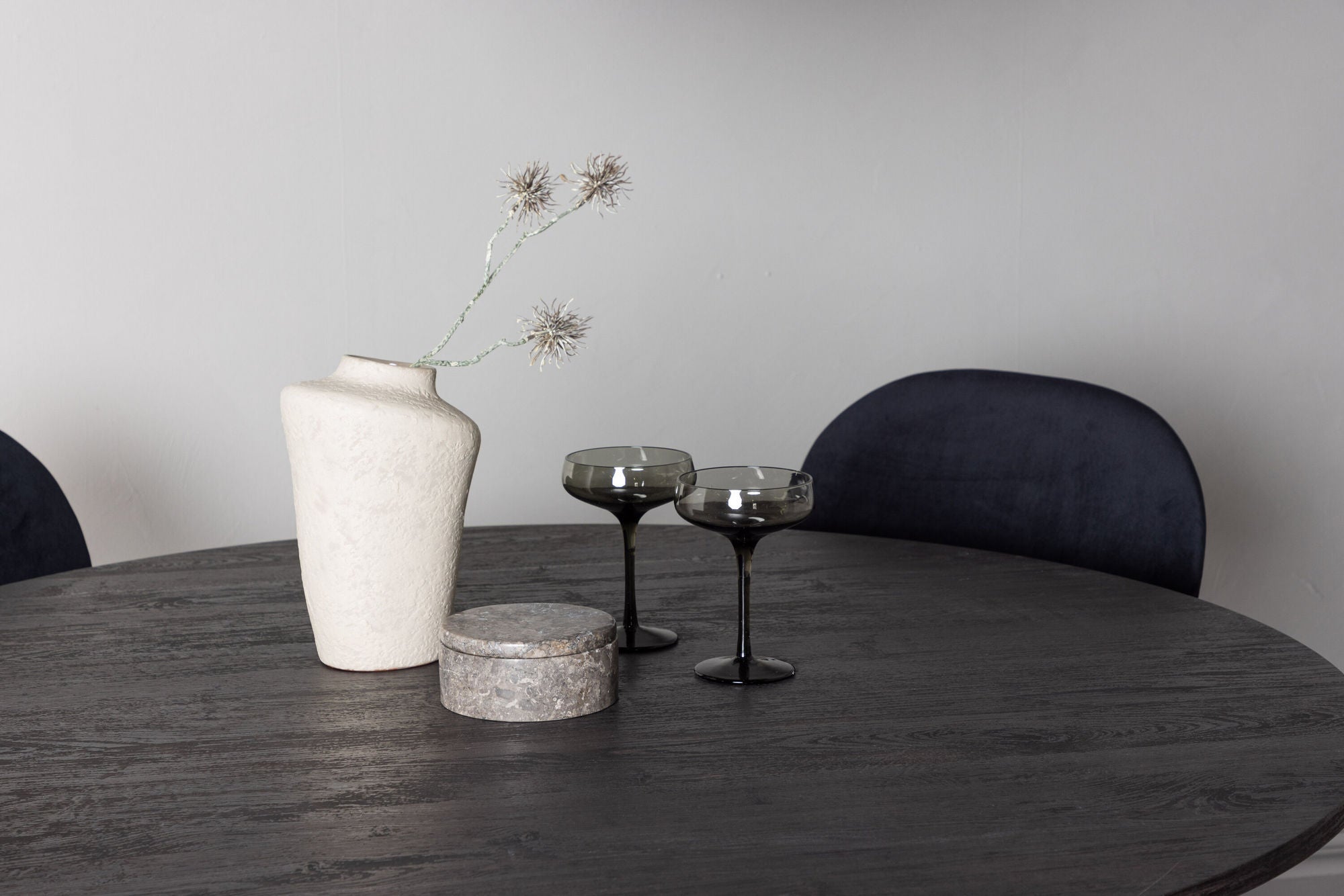 Venture Home Lanzo spisebord φ120 - Mocca/Mocca +Stella Spisebordsstol - Black / Black Velvet _4