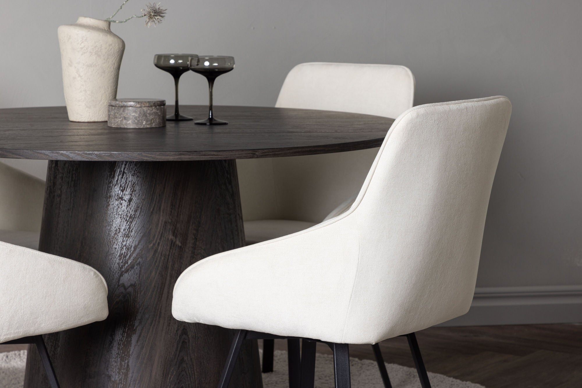 Venture Home Lanzo spisebord φ120 - Mocca/Mocca +Rosie Spisebordsstol - Black / Beige Fabric _4