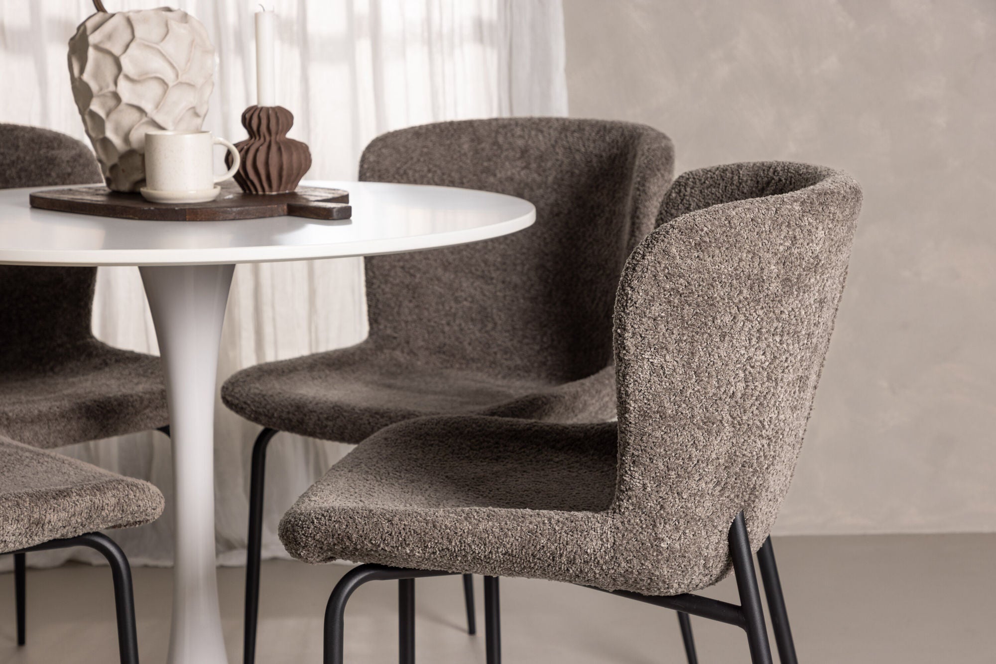 Venture Home Hamden spisebord - White MDF+Modesto Spisebordsstol - Grey / Smoked Black Boucle_4