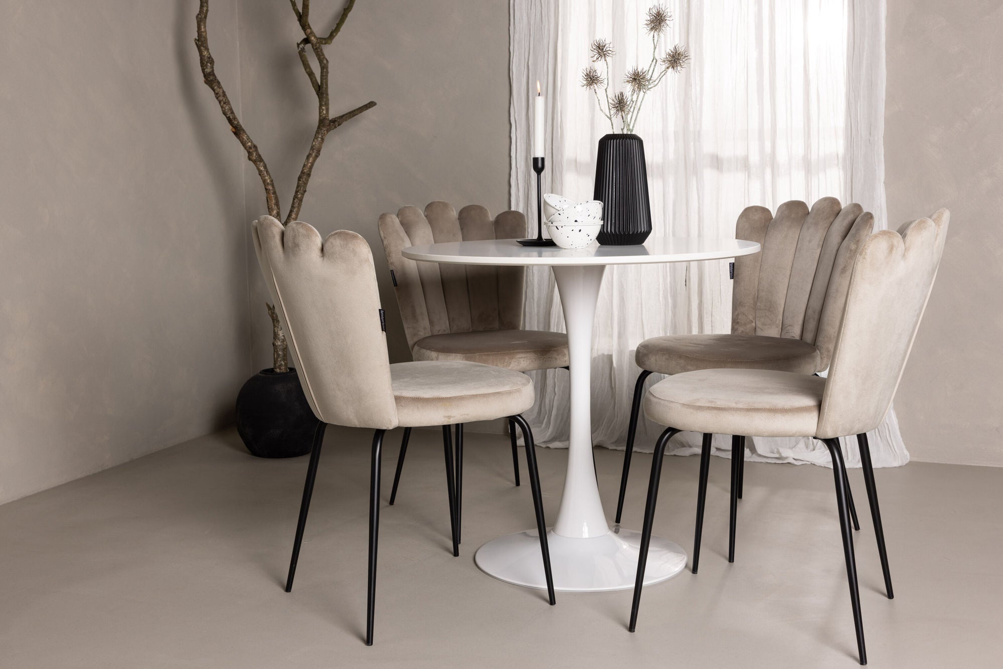 Venture Home Hamden spisebord - White MDF+Limhamn Light stol - Black / Beige Velvet_4