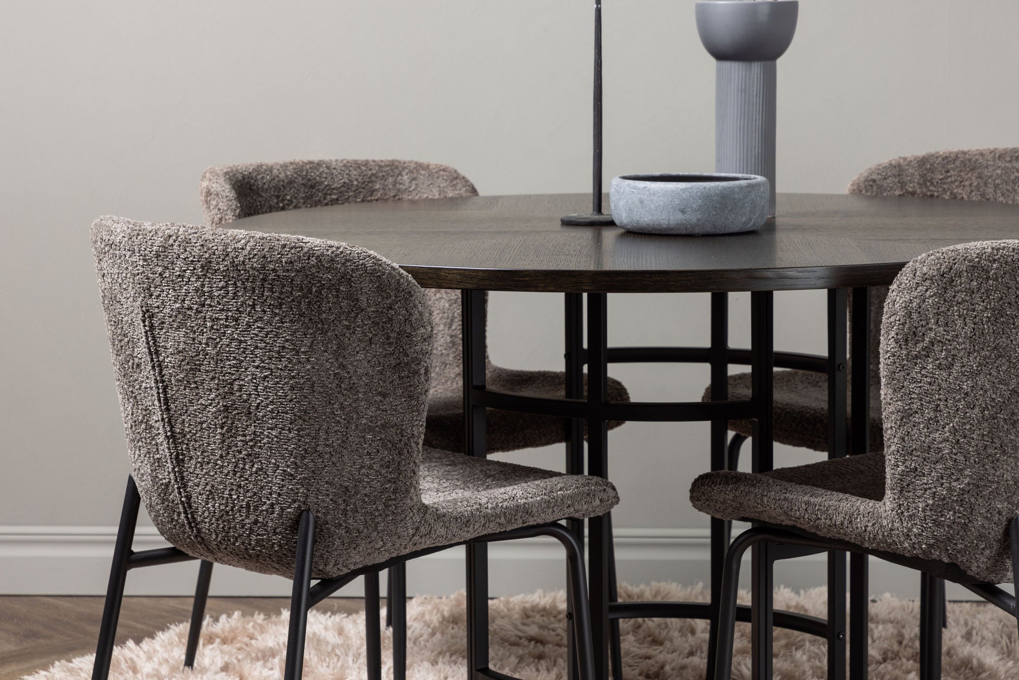 Venture Home Copenhagen spisebord - Black / Mocca Veneer +Modesto Spisebordsstol - Grey / Smoked Black Boucle _4