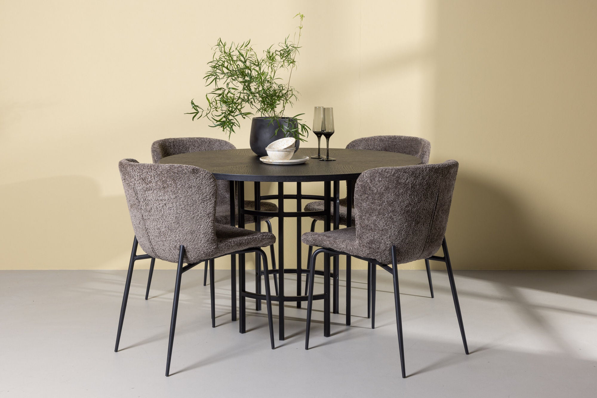 Venture Home Copenhagen spisebord - Black / Black Veneer +Modesto Spisebordsstol - Grey / Smoked Black Boucle _4
