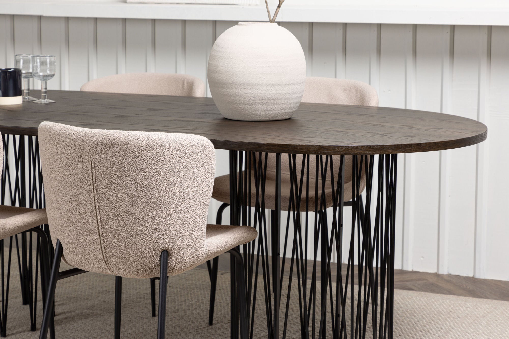 Venture Home Stone oval spisebord - Black / Mocca Veneer +Modesto Spisebordsstol - Beige / Beige Boucle _4