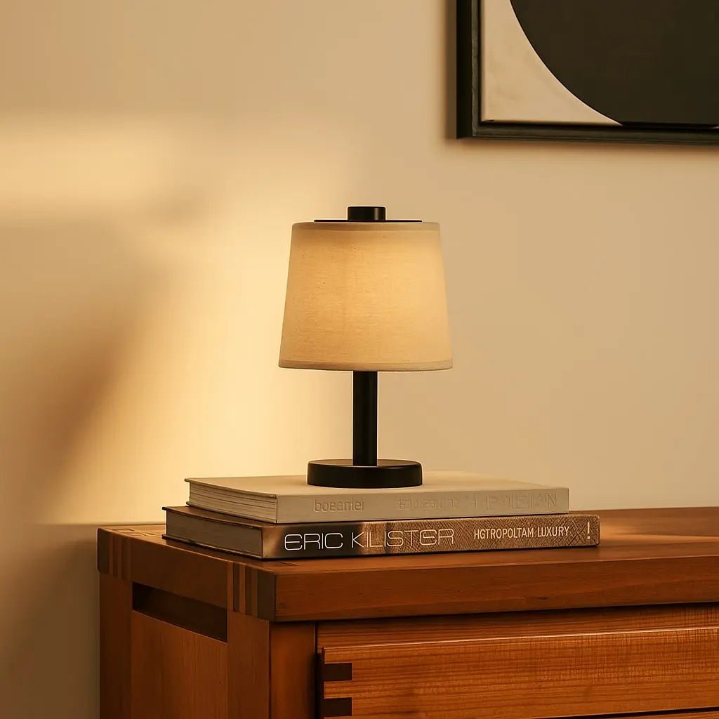 Rover sort genopladelig træ bordlampe