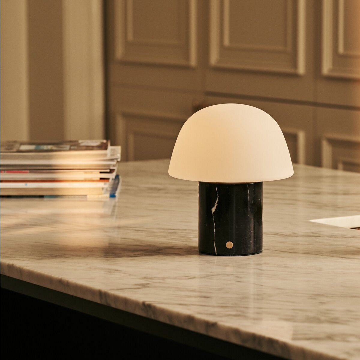 Maes Black – Nero Marquina Marmor genopladelig bordlampe