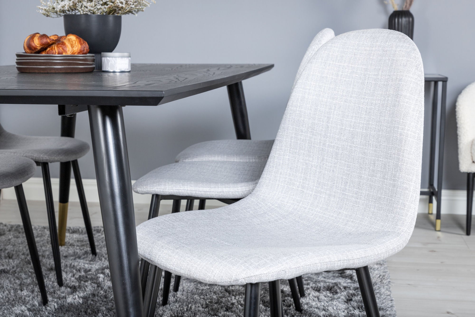 Venture Home Dipp spisebord - 180*90cm - Black / Black Brass+Polar Spisebordsstol - Black Legs - Light Grey Fabric_6
