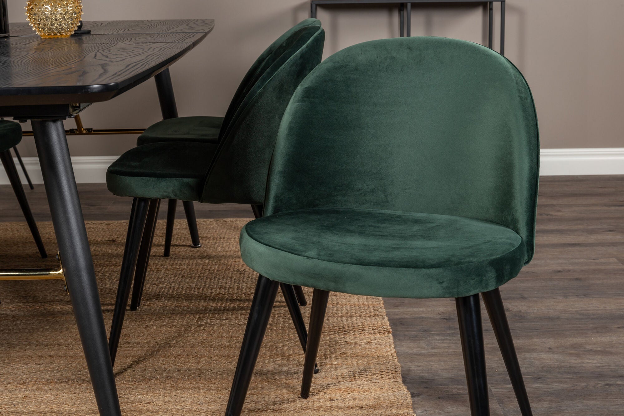 Venture Home Gold Extention bord - 180/220*85*H76 Black Veneer - Black legs - Brass details+Velvet Spisebordsstol - Green / Black_6