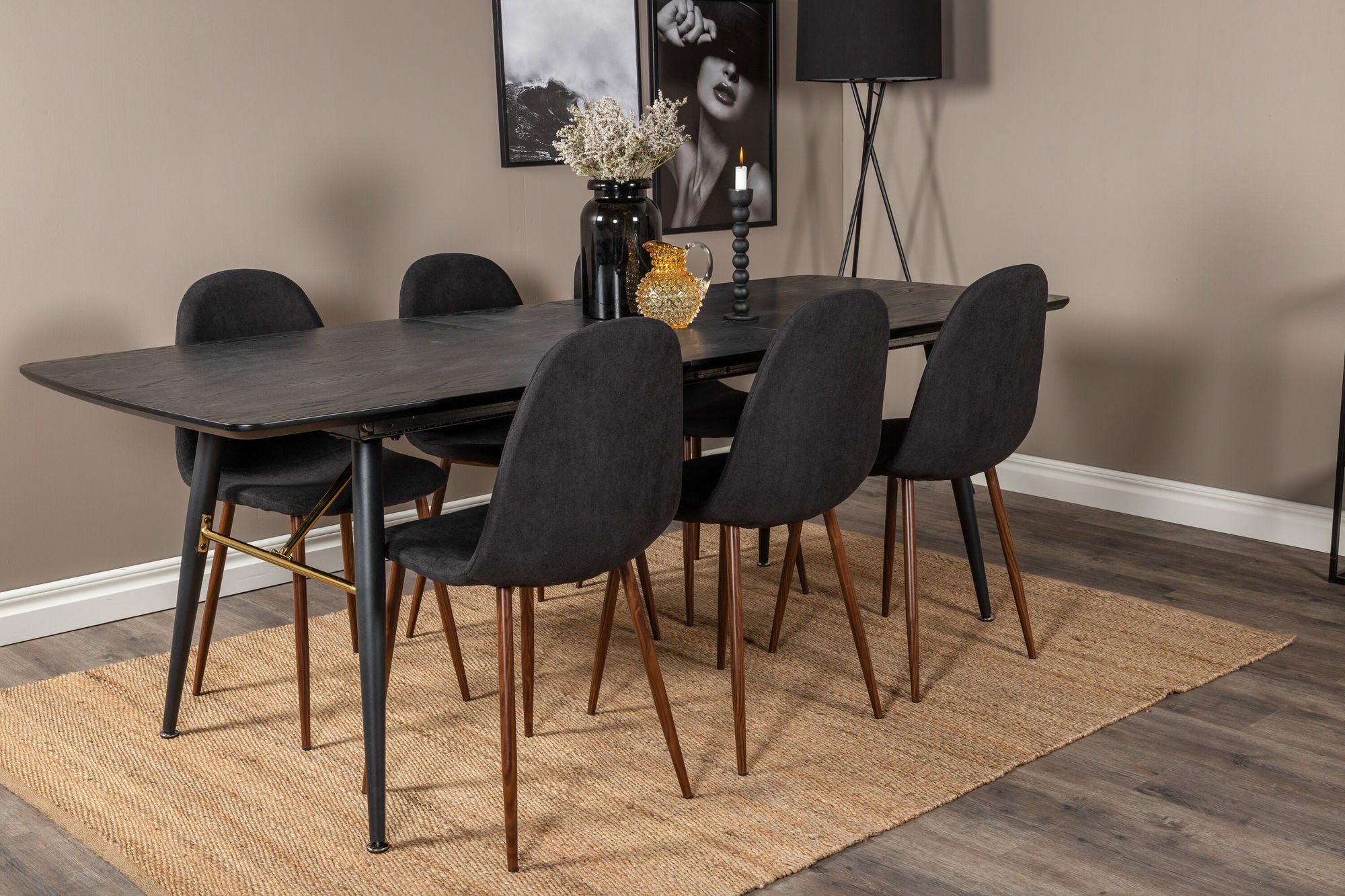 Venture Home Gold Extention bord - 180/220*85*H76 Black Veneer - Black legs - Brass details+Polar Spisebordsstol - Walnut Legs - Black Fabric_6