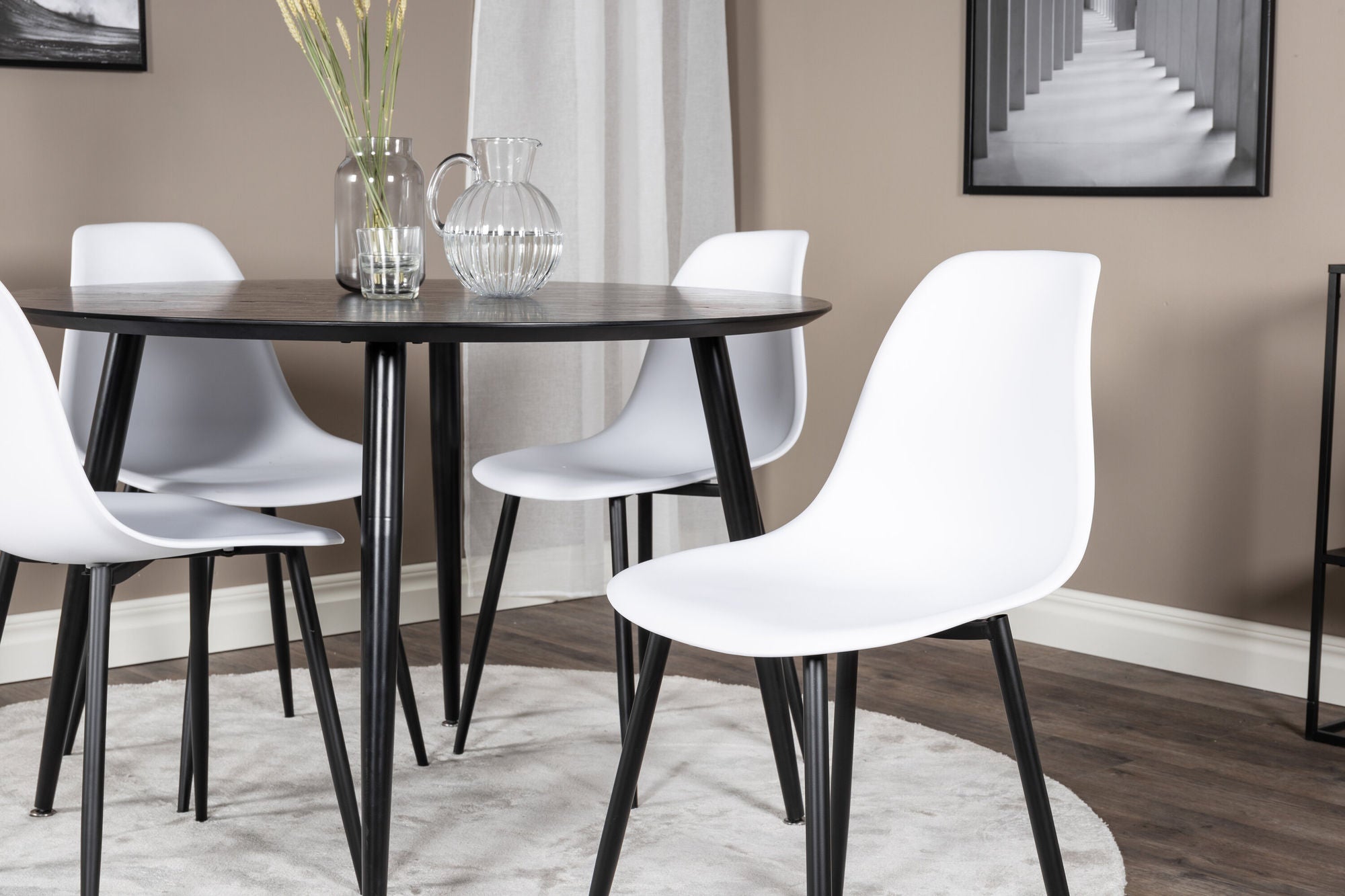 Venture Home Dipp spisebord - 115cm - Black Veneer / All black legs +Polar Plastic Dining
