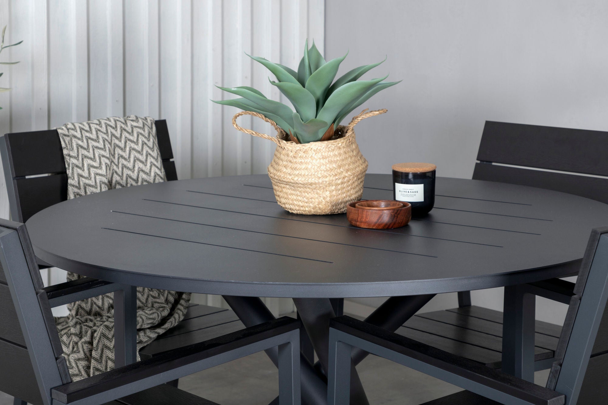Venture Home Alma spisebord - Black Alu - ø120cm+Levels stol (stackable) - Black Alu / Black Aintwood_4