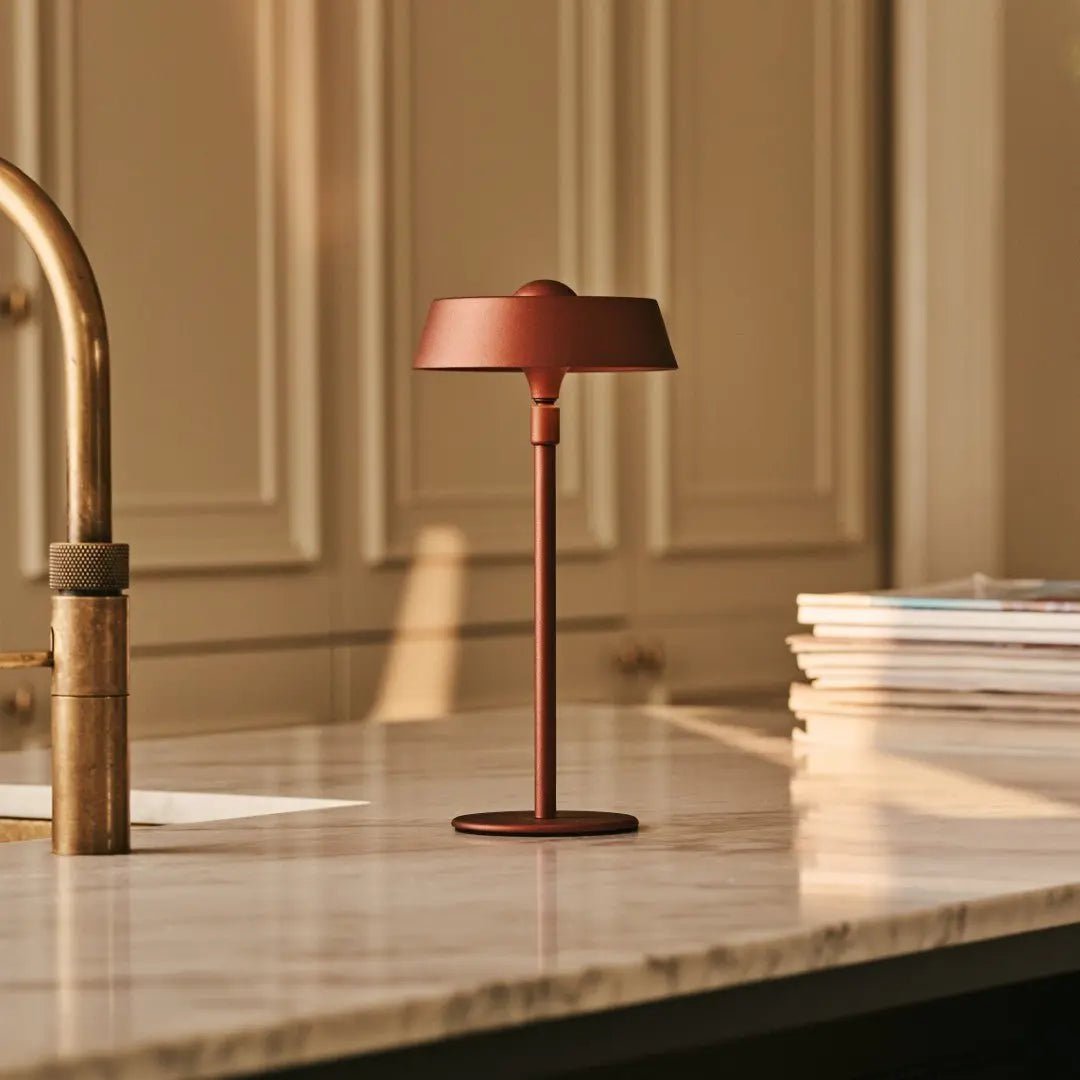 Luca Bronze USB genopladelig bordlampe