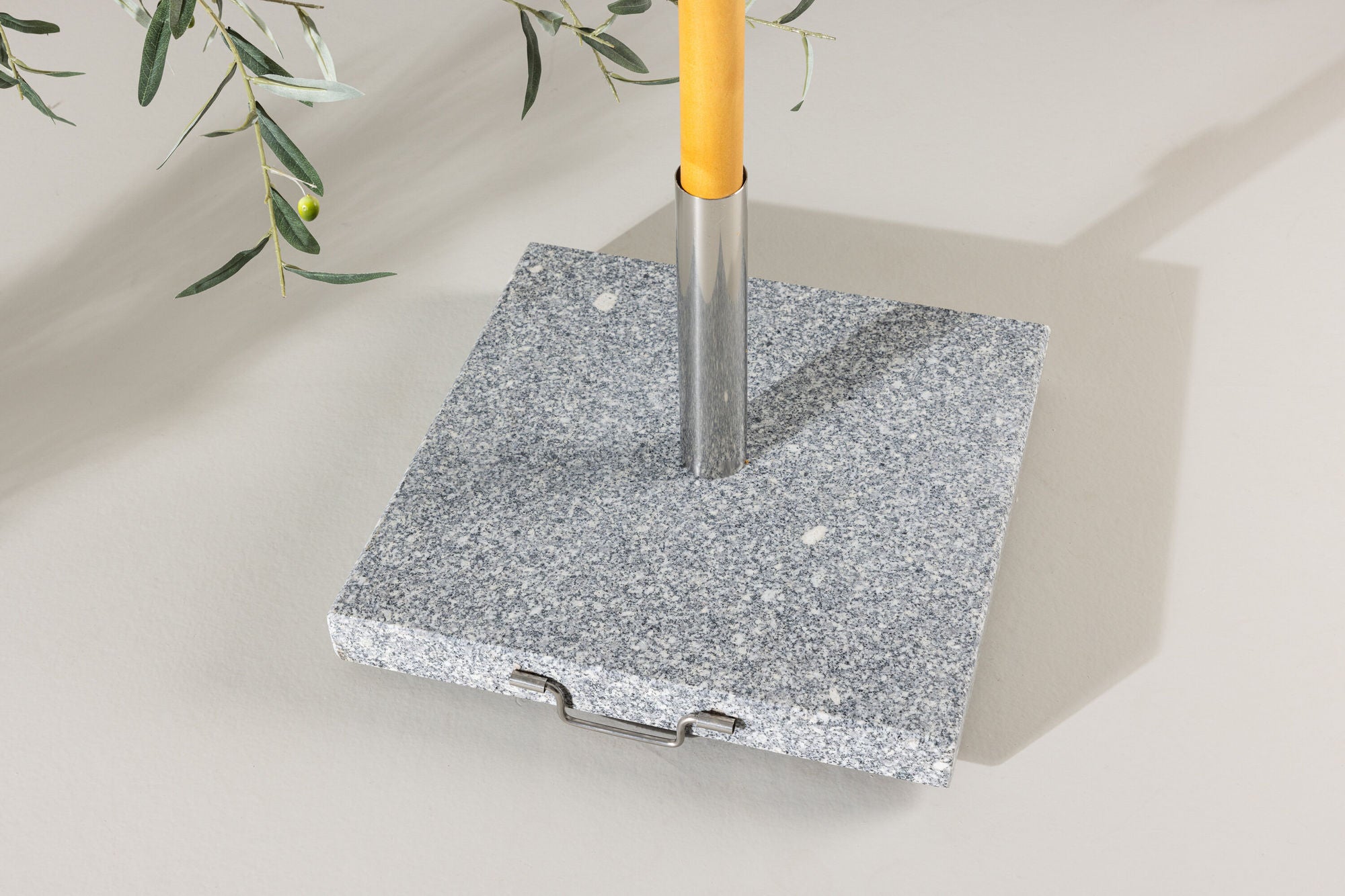 Venture Home Stathera - Umbrella stone - Rough stone