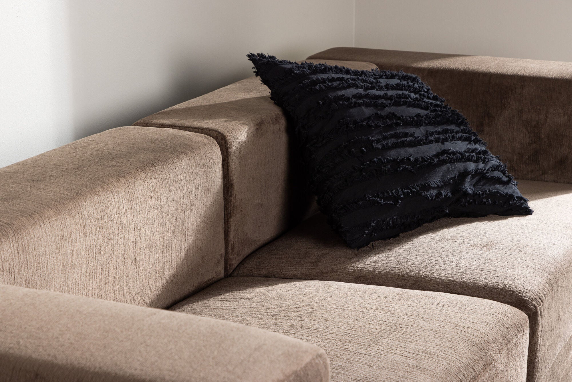 Venture Home Lumi 3-seat Sofa - Brown Linen /