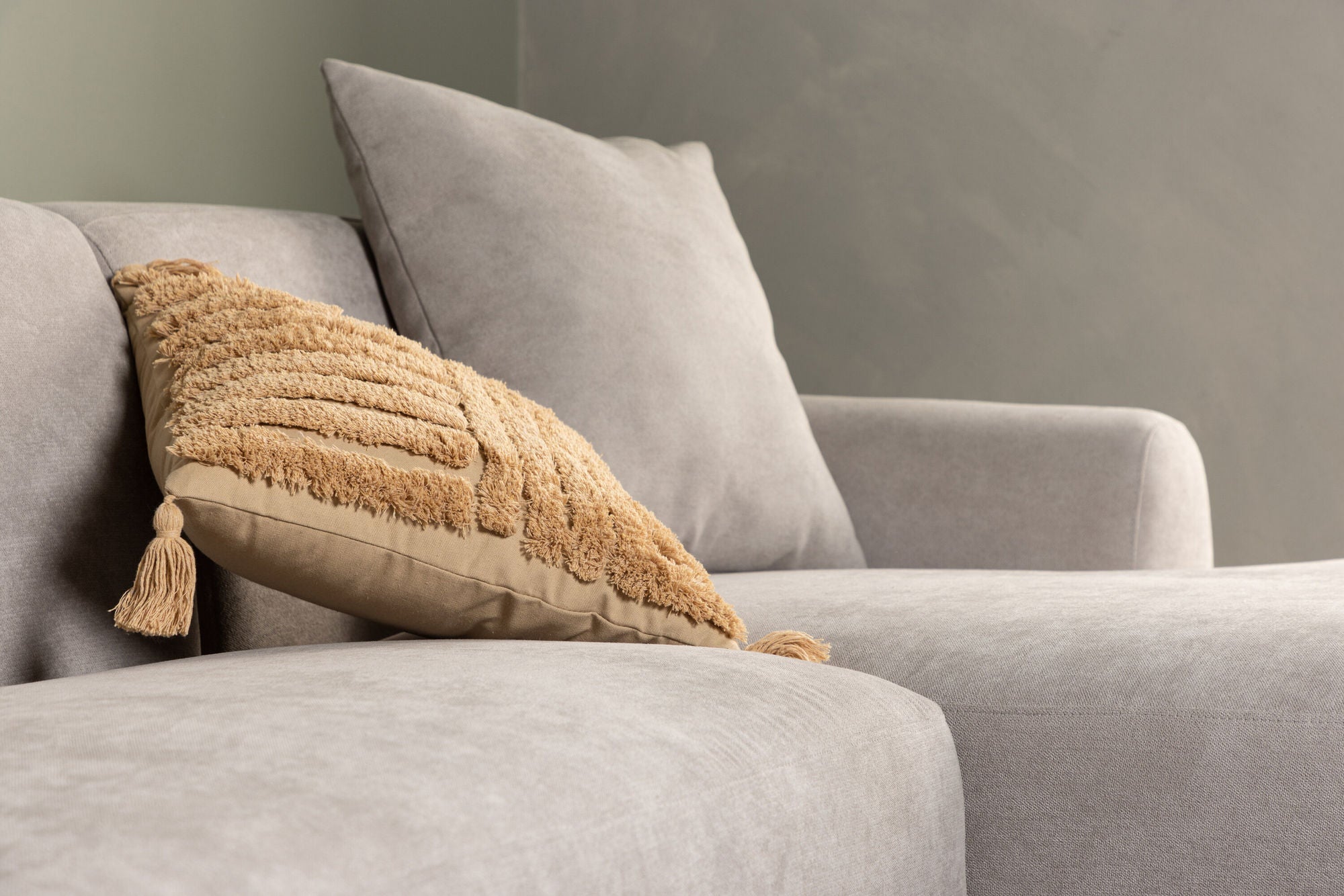 Venture Home Viskan Sofa - Matte black / Light grey Fabric