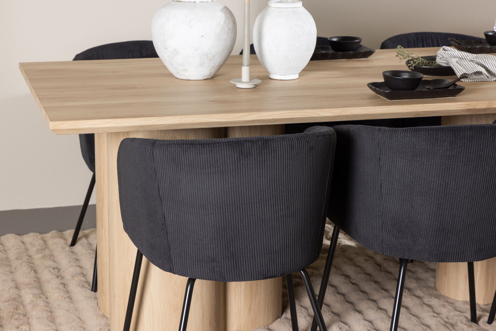 Venture Home Olivia spisebord with Berit Spisebordsstol