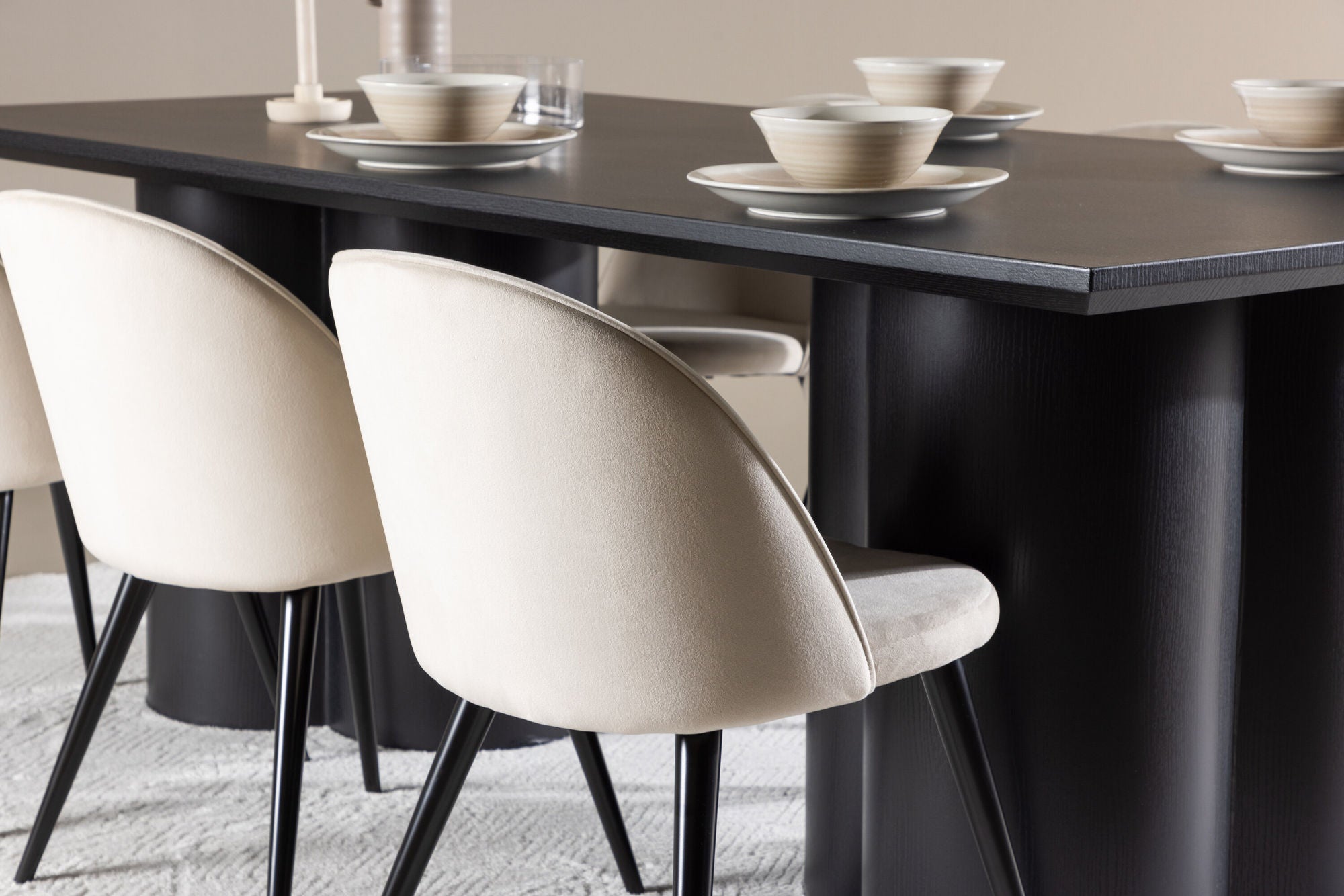Venture Home Olivia spisebord with Velvet Spisebordsstol