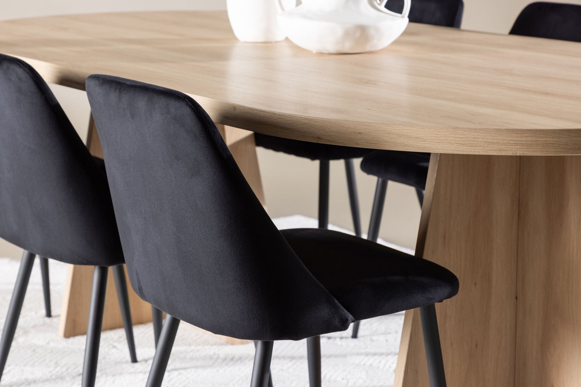Venture Home Bootcut spisebord with Night Spisebordsstol