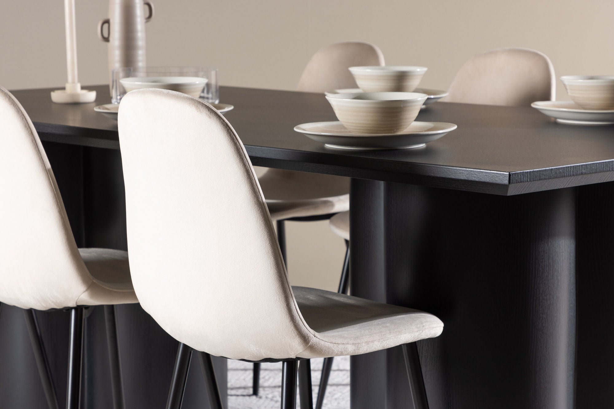 Venture Home Olivia spisebord with Polar Spisebordsstol