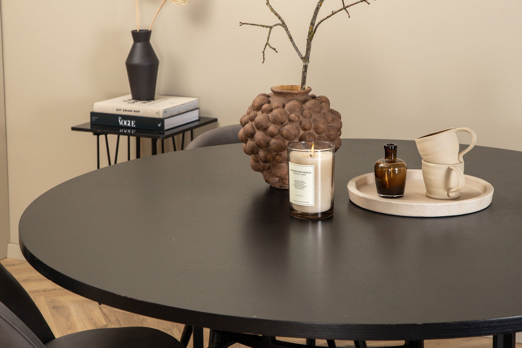 Venture Home Copenhagen - spisebord round - Black / Black+Velvet Stitches stol - Black / Grey Micro Fibre_4