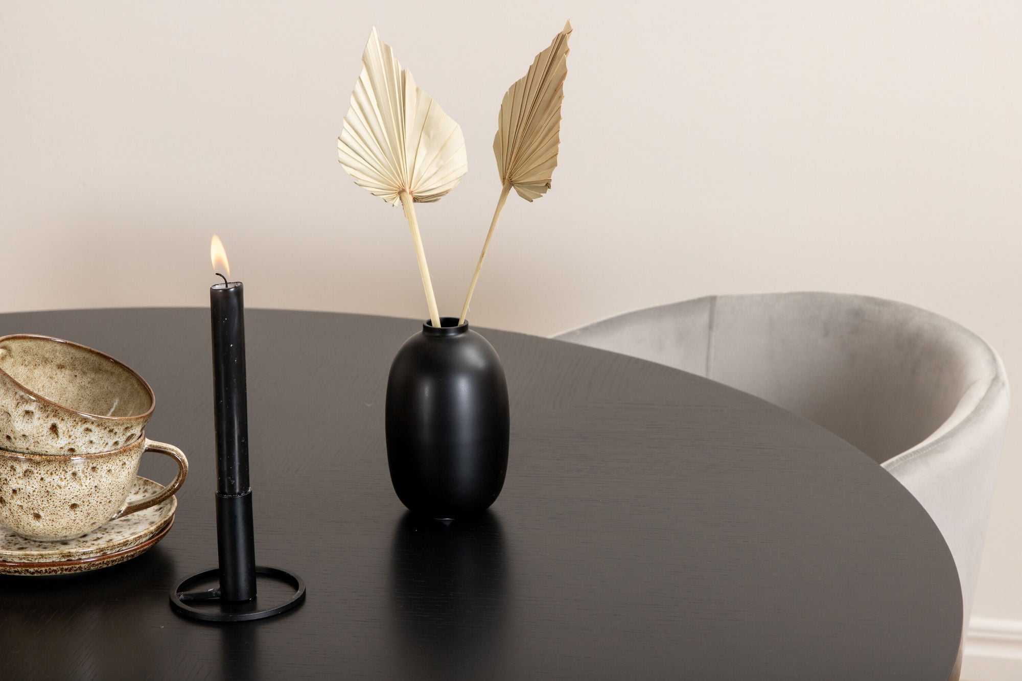 Venture Home Copenhagen - spisebord round - Black / Black+Berit stol - Black / Light Grey Velvet_4