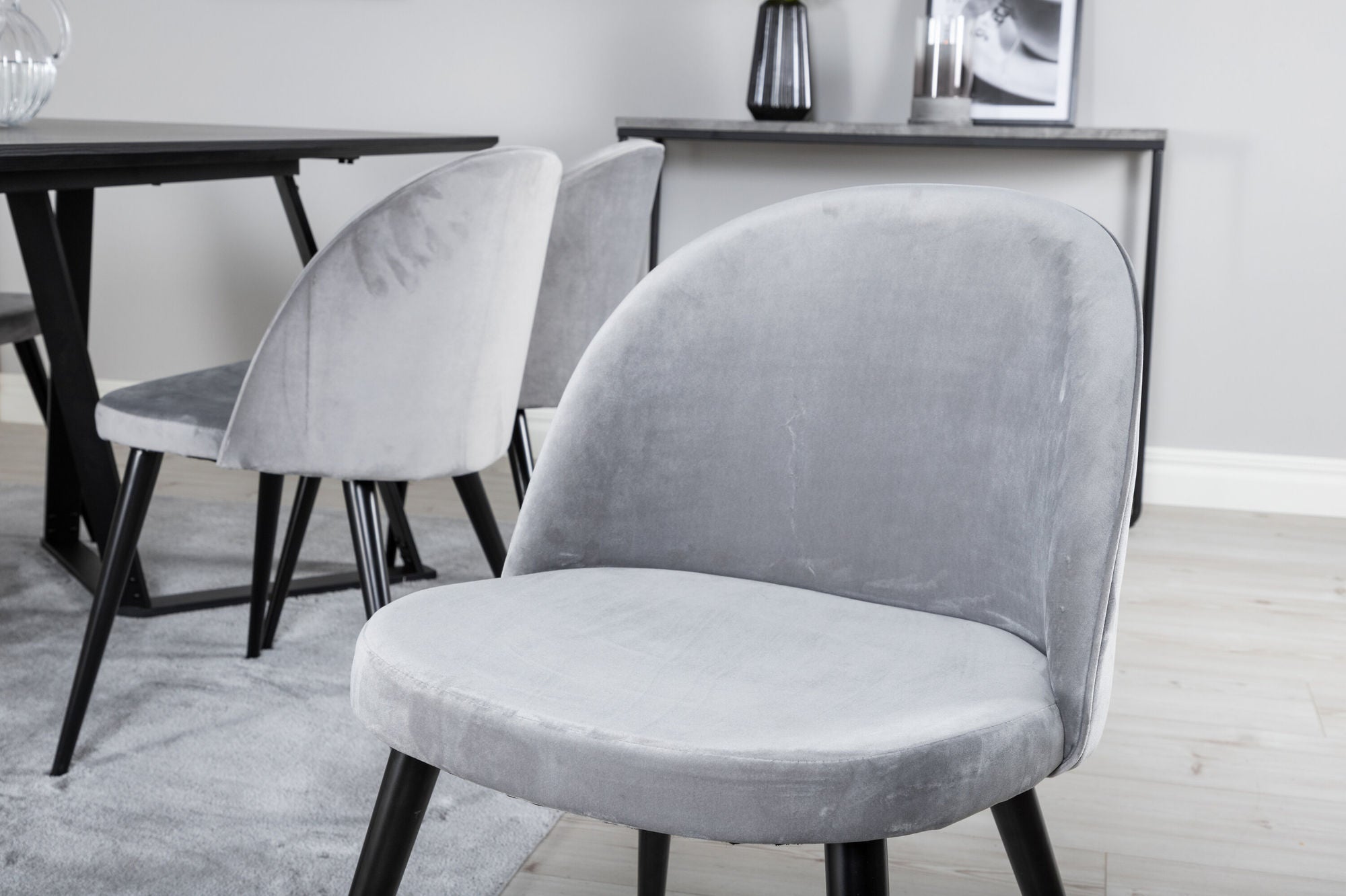 Venture Home Marina spisebord - Black top / Black Legs +Velvet Spisebordsstol - Light Grey / Black_6