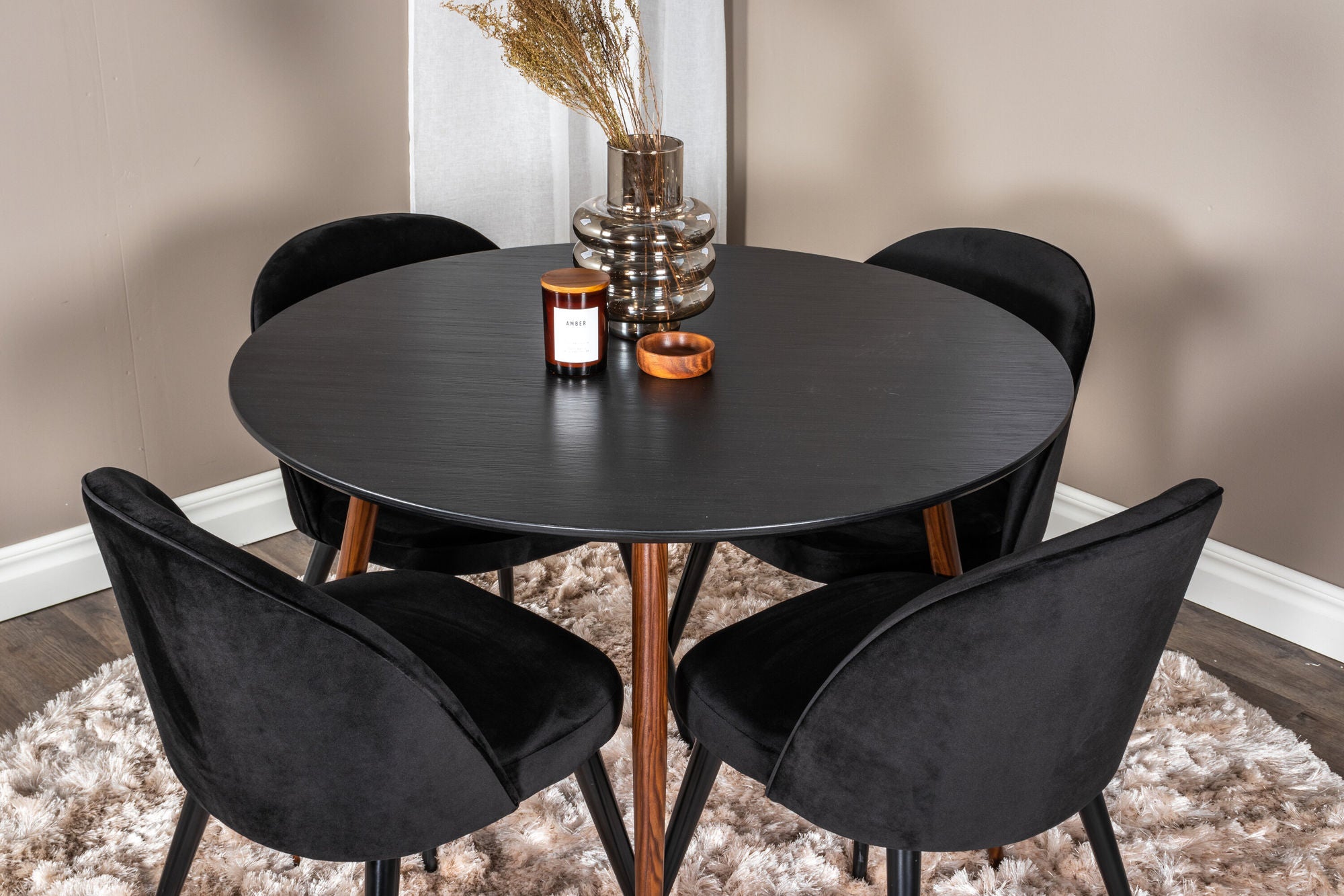 Venture Home Plaza rund bord 100 cm - Black Top - Walnut legs+Velvet Spisebordsstol - Black / Black_4