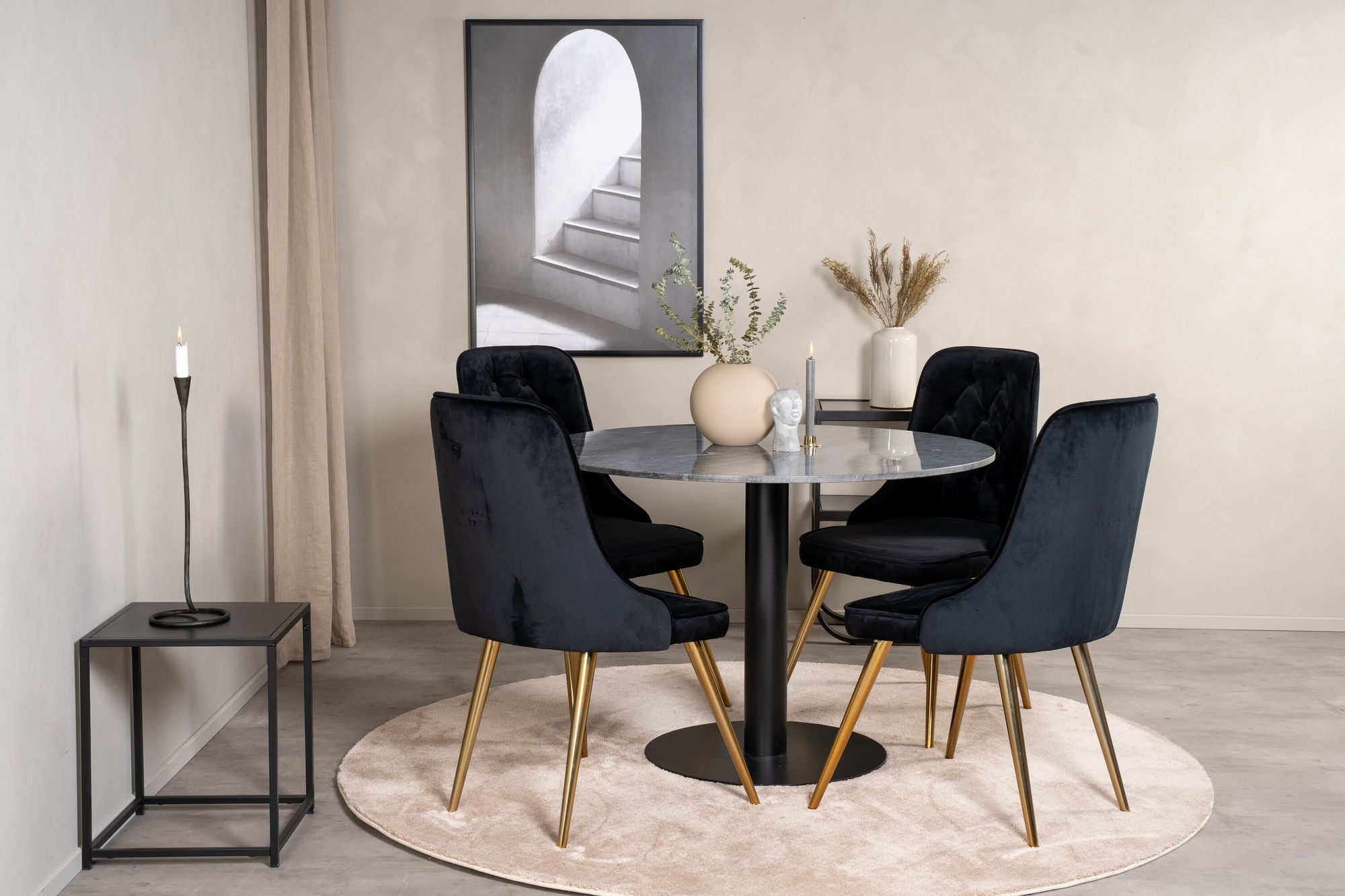 Venture Home Estelle spisebord round 106cm Grey Marble / Black Legs - Velvet Deluxe stol - Black/Matt Brass Leg 4
