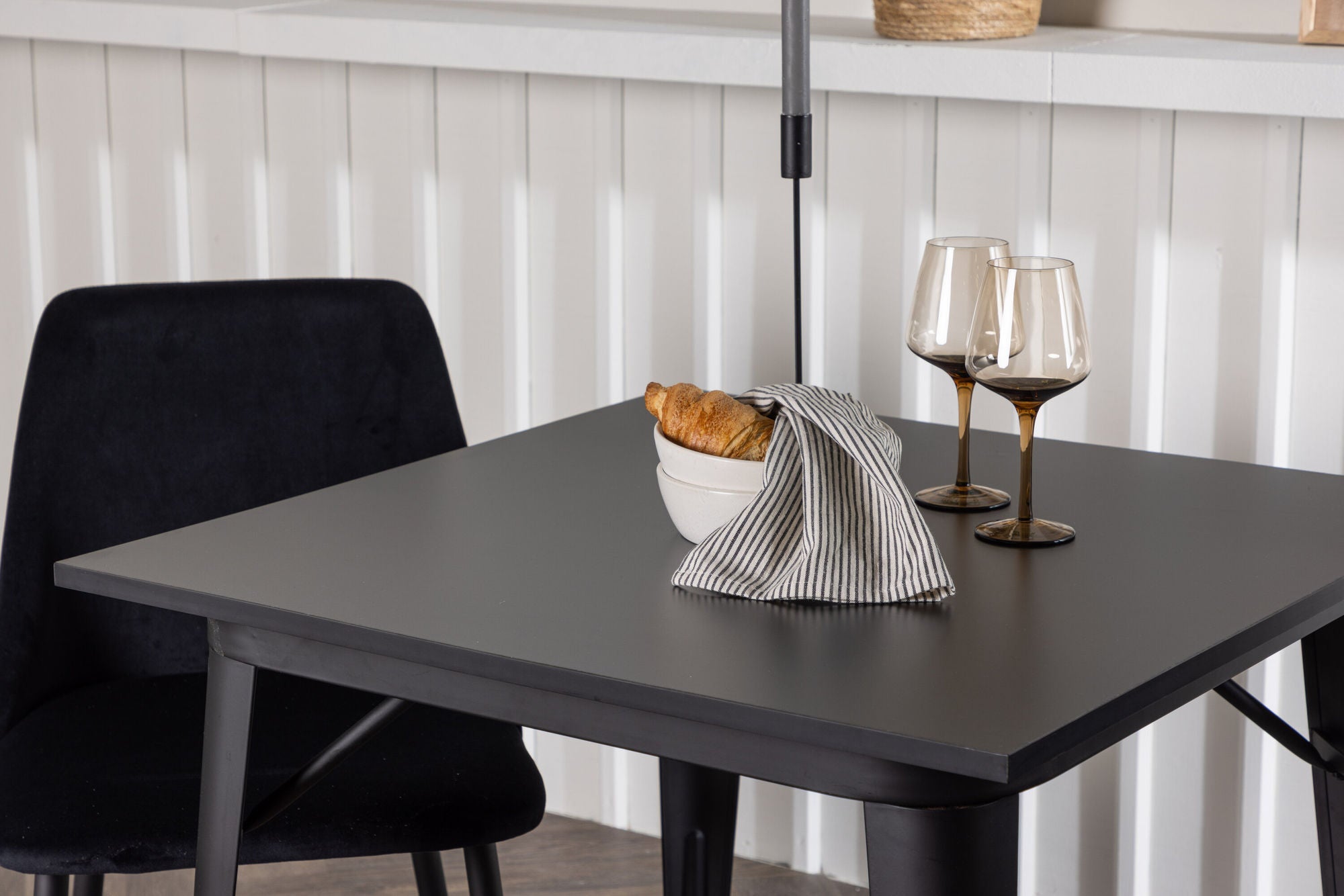 Venture Home Tempe spisebord - Black / Black MDF +Night Spisebordsstol - Black / Black Velvet _2