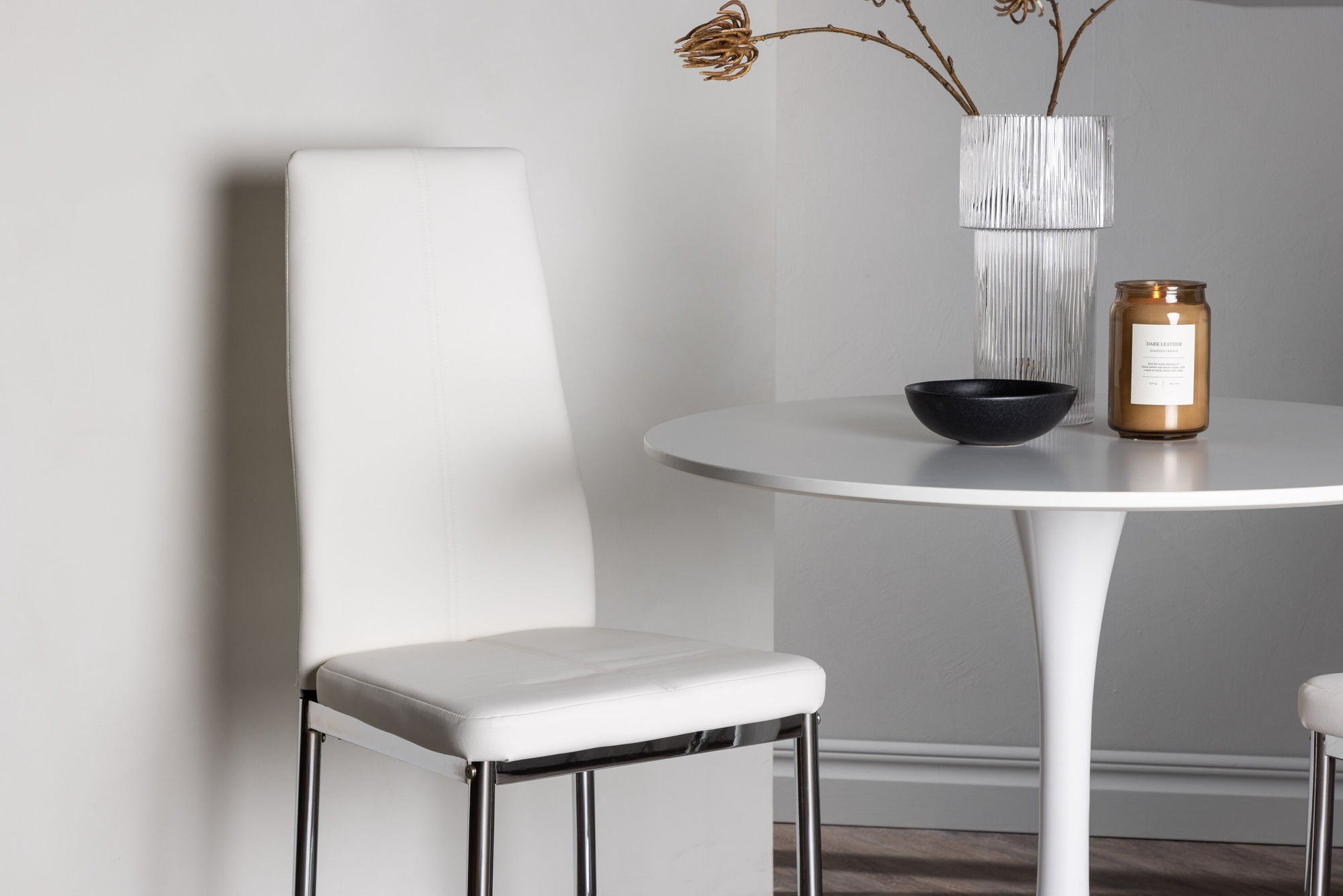 Venture Home Hamden spisebord - White MDF +Pastill Spisebordsstol - Silver / White PU _2
