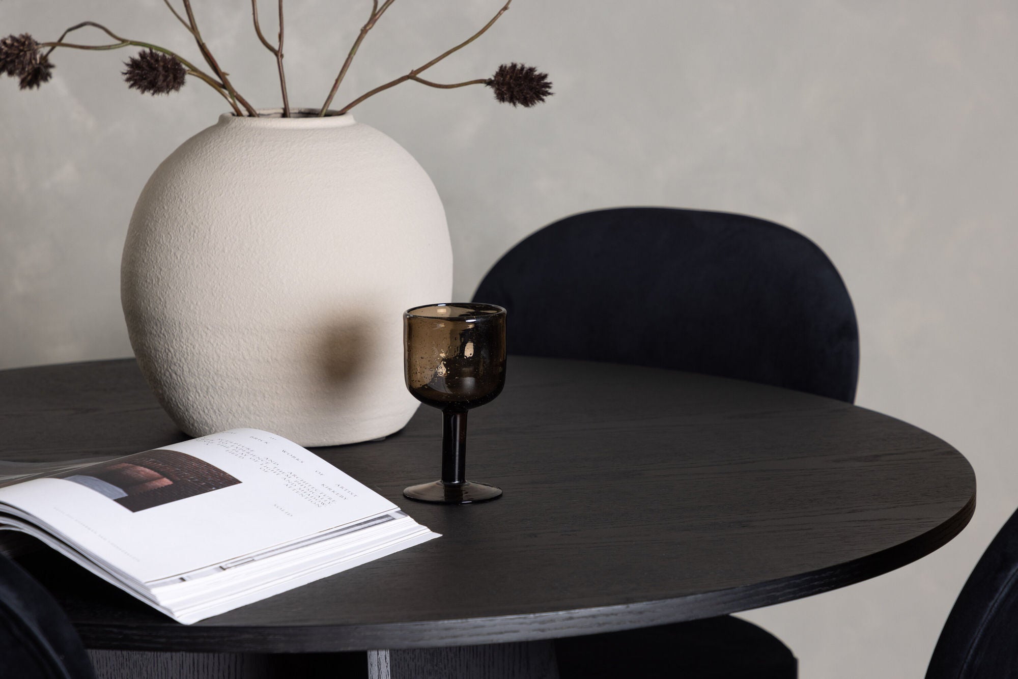 Venture Home Bootcut rund spisebord - Black / Black Fanéer +Stella Spisebordsstol - Black / Black Velvet _4