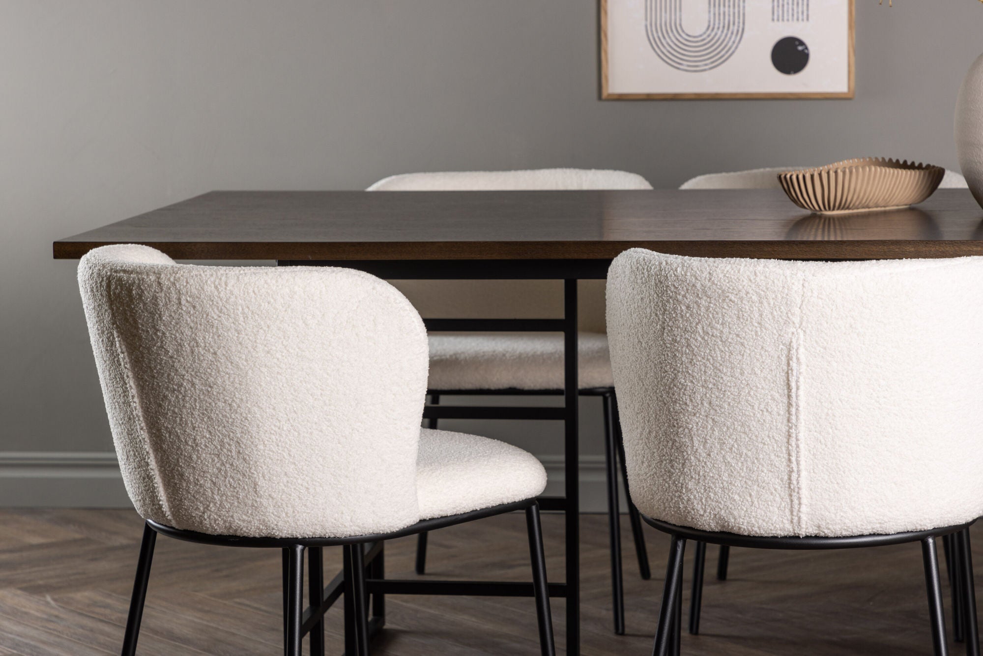 Venture Home Ystad spisebord - Black / Mocca Oak Veneer +Edina Spisebordsstol - Black / White Boucle _6