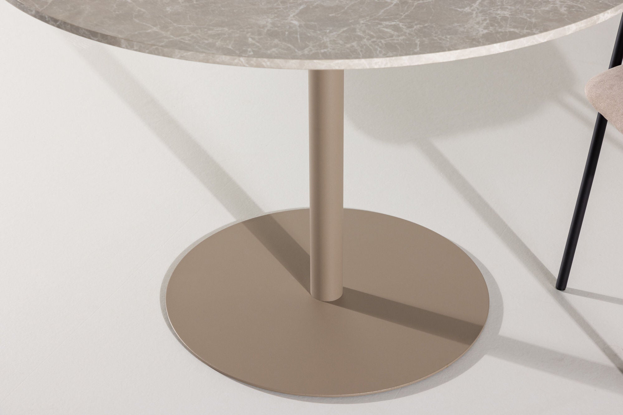 Venture Home Lycke spisebord ⌀110 - Beige / Marblelook