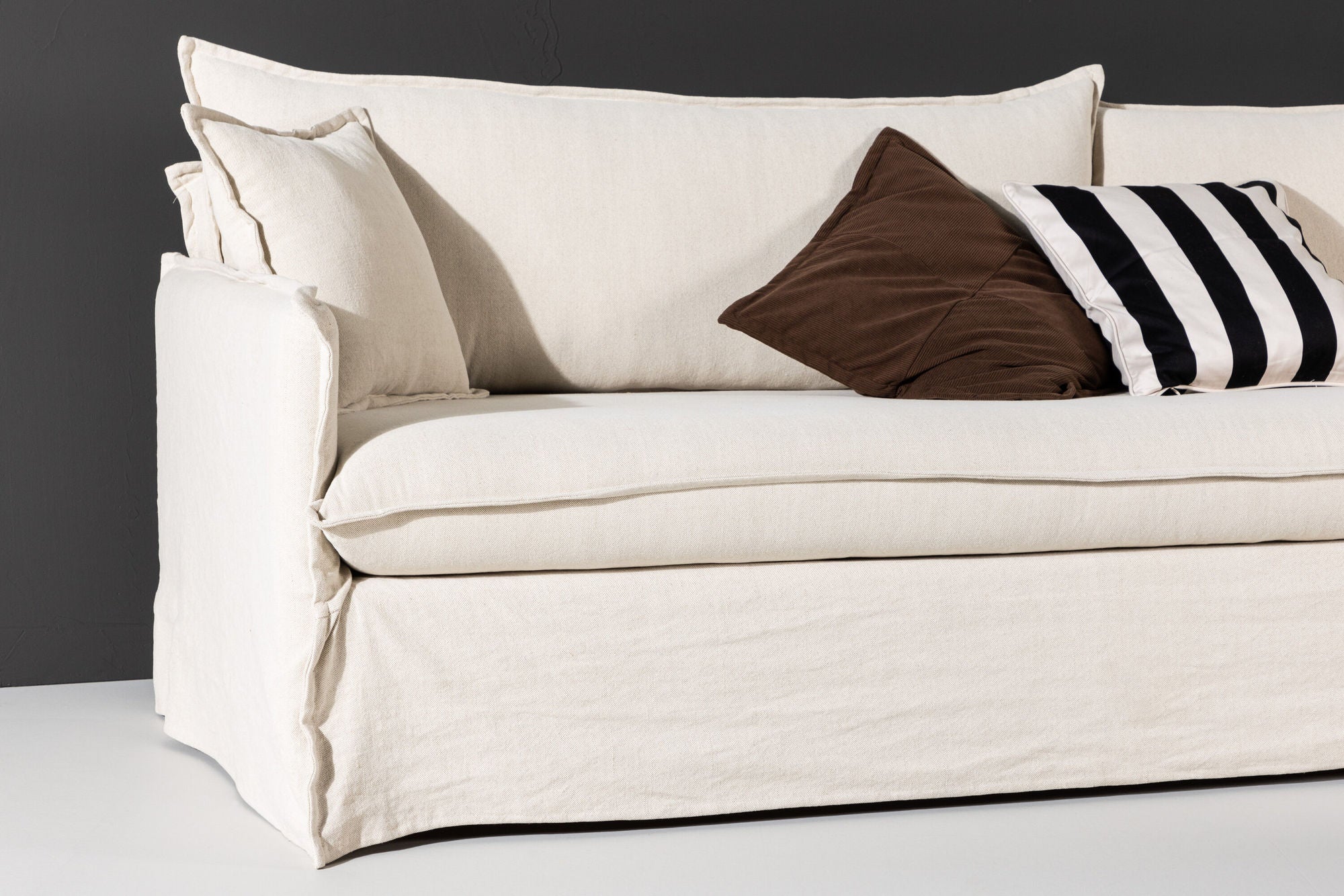 Venture Home Nova 4-seat Sofa - Beige Linen /