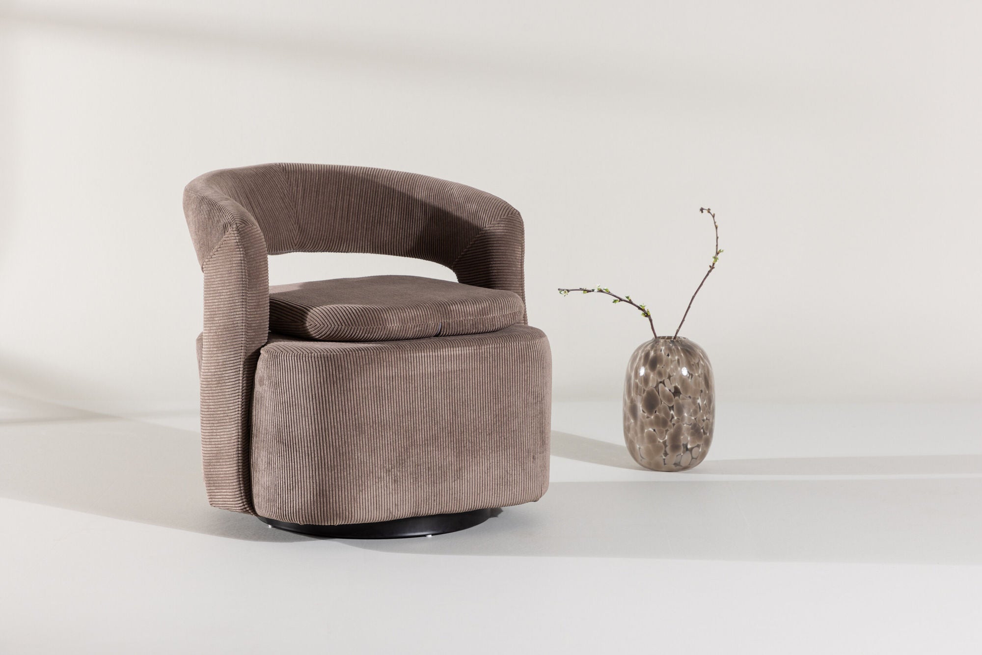 Venture Home Laurel  Armchair - Brown Manchester/