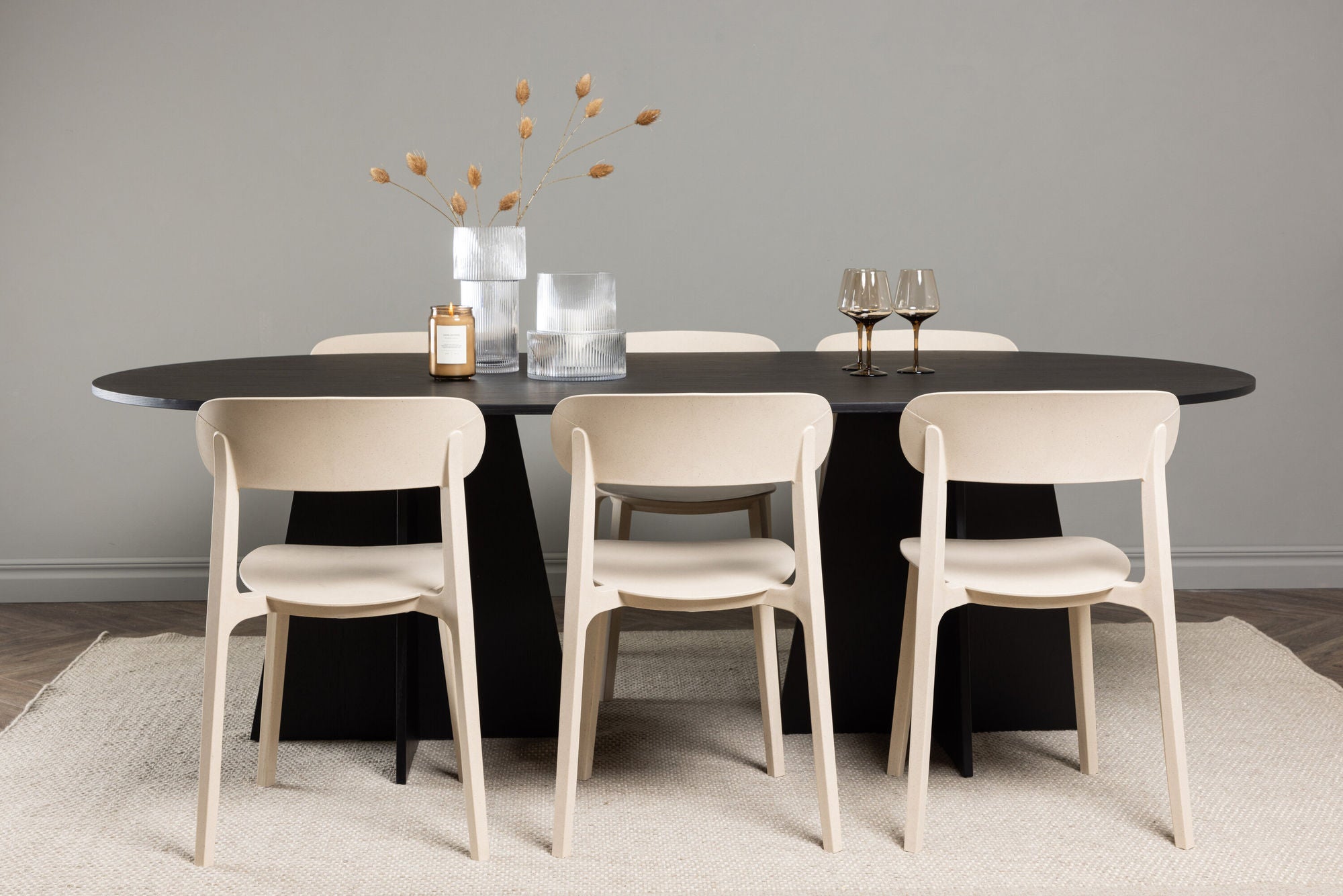 Venture Home Bootcut Oval spisebord - Black / Black Fanéer +Åstol Spisebordsstol - Nature Wood plastic composite _6