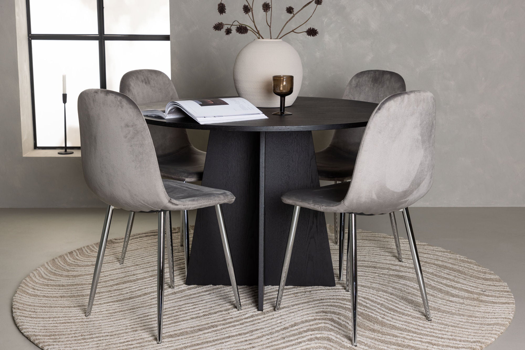 Venture Home Bootcut rund spisebord - Black / Black Fanéer +Eva Spisebordsstol - Light grey / Light grey Velvet _4