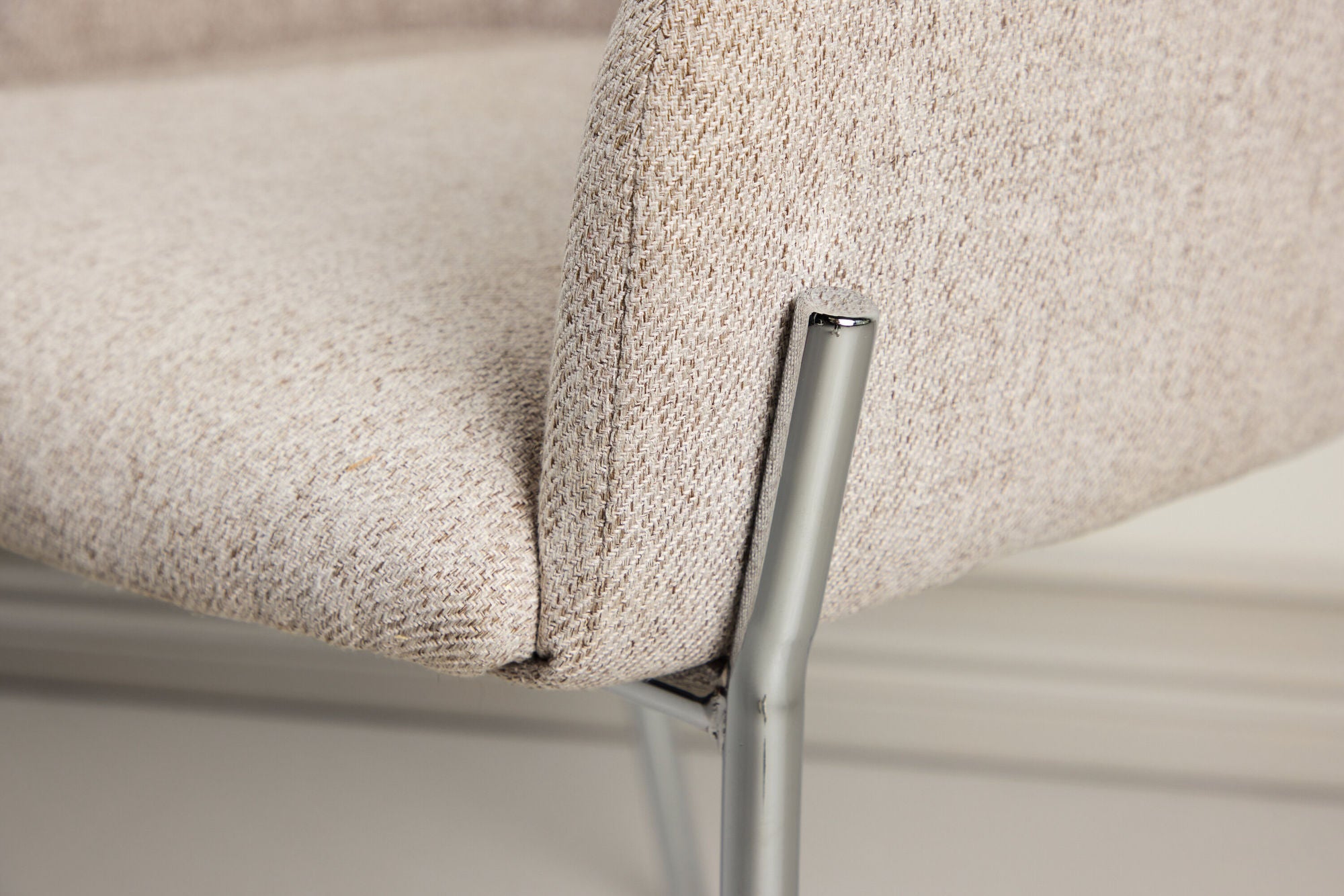 Vind Vätö Spisebordsstol - Silver Chrome Frame / Beige Fabric