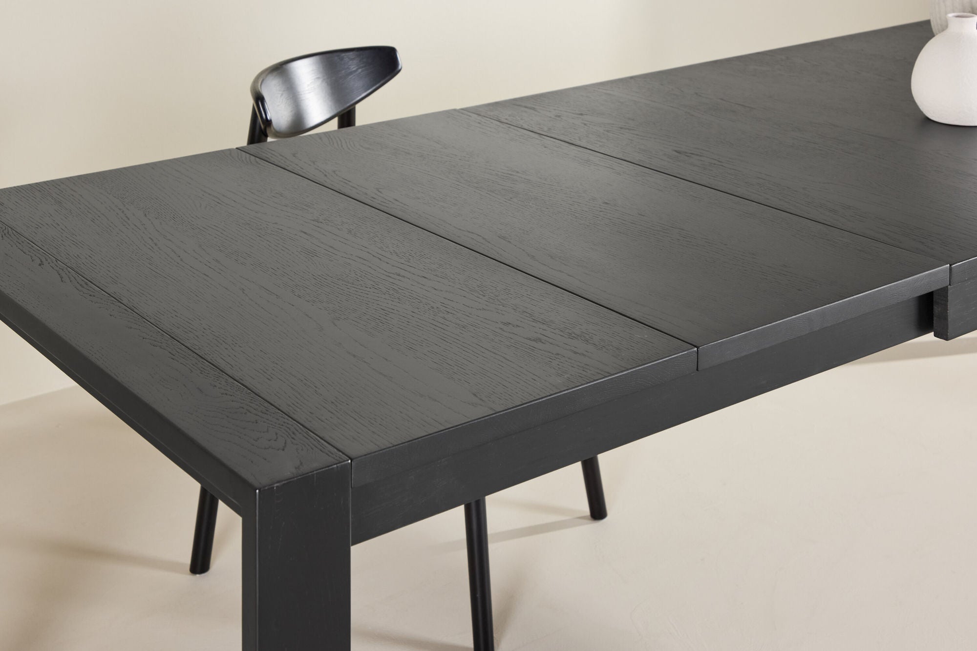 Vind Slider spisebord 250x95x75 cm - Black / Solid Oak Veneer