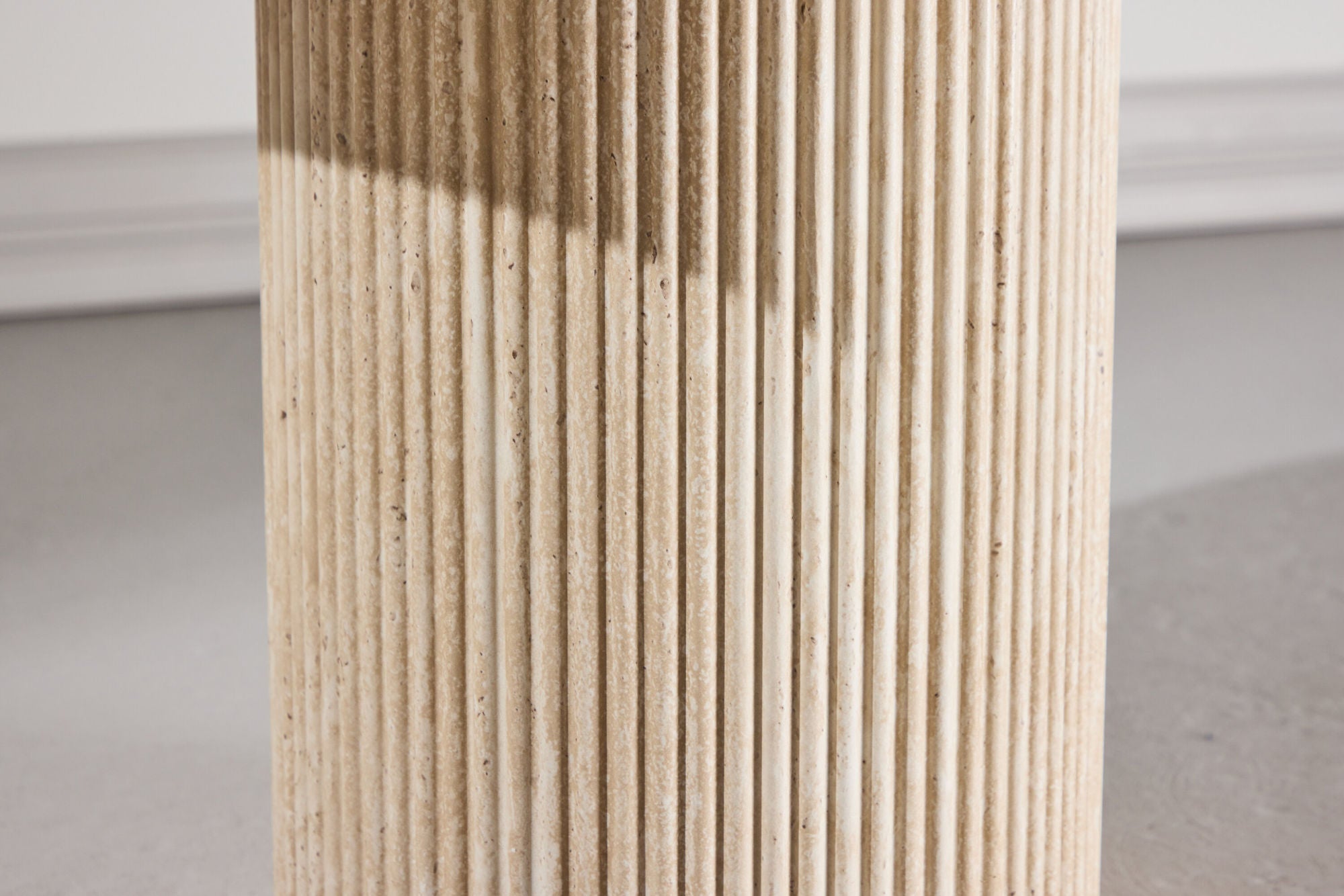Venture Home Krille Side bord φ60x45 cm - MDF with 3D Paper / Travertinelook