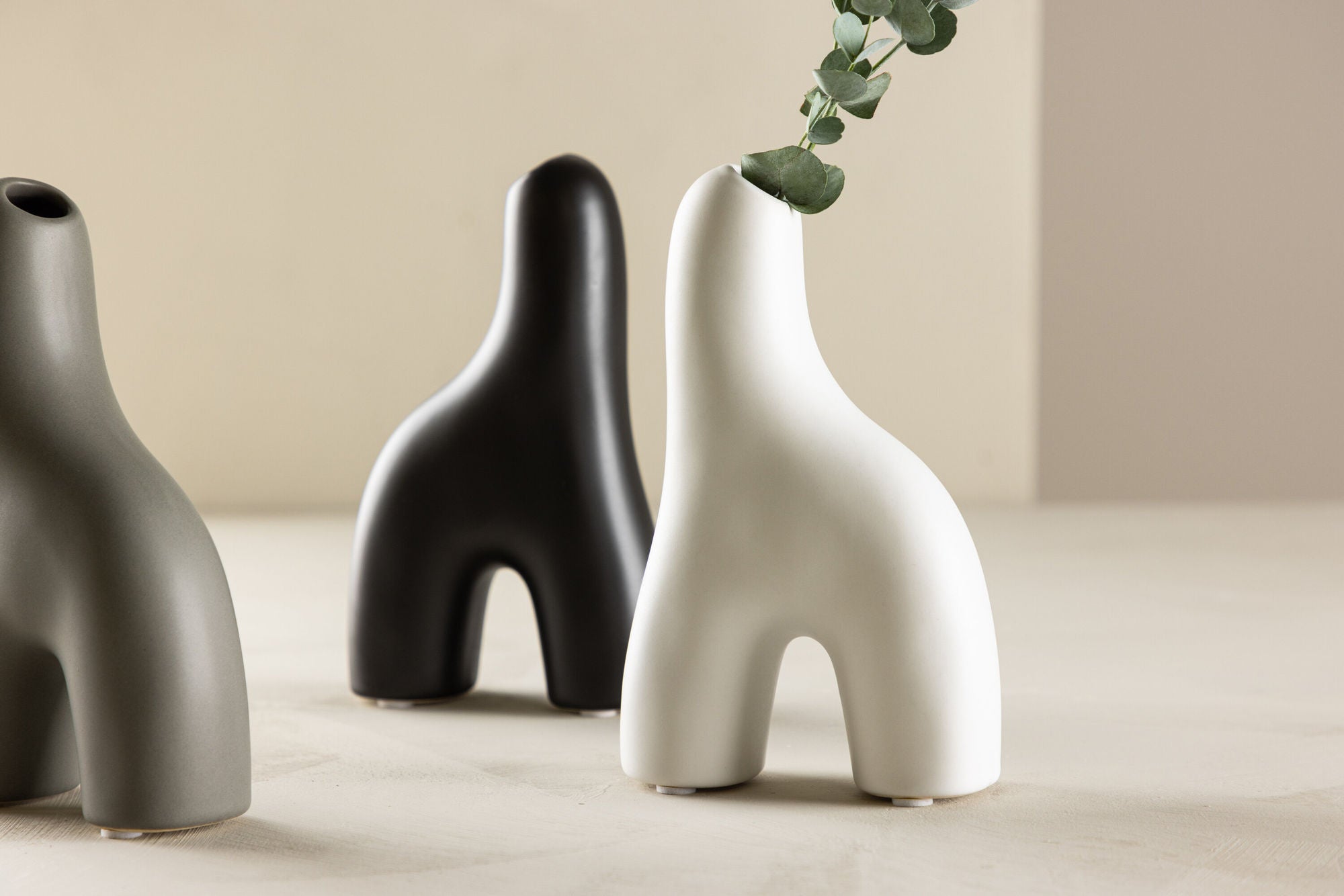 Venture Home Aya Vase - White - 9*4*16Hcm